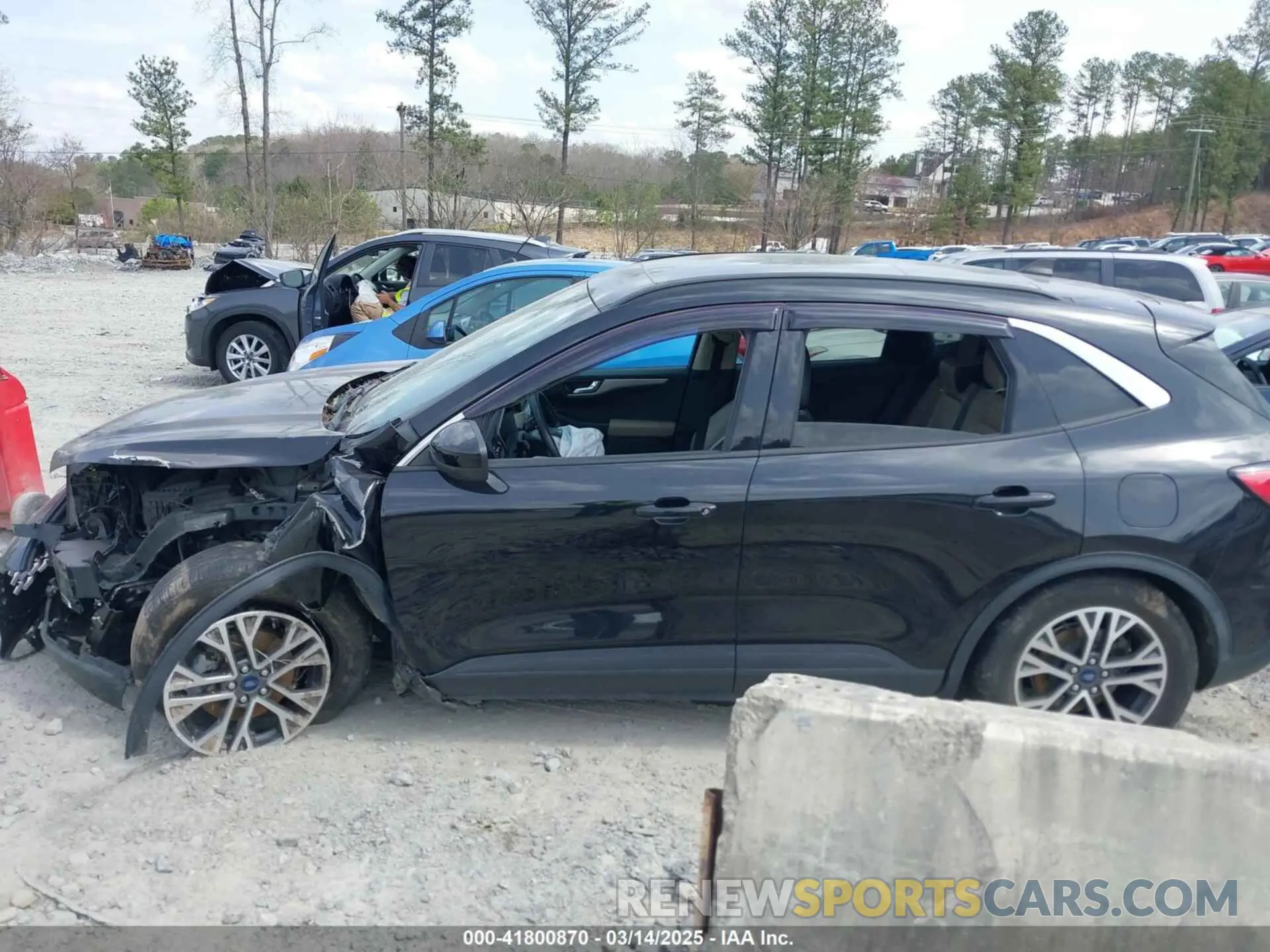 13 Photograph of a damaged car 1FMCU0H66LUA91858 FORD ESCAPE 2020