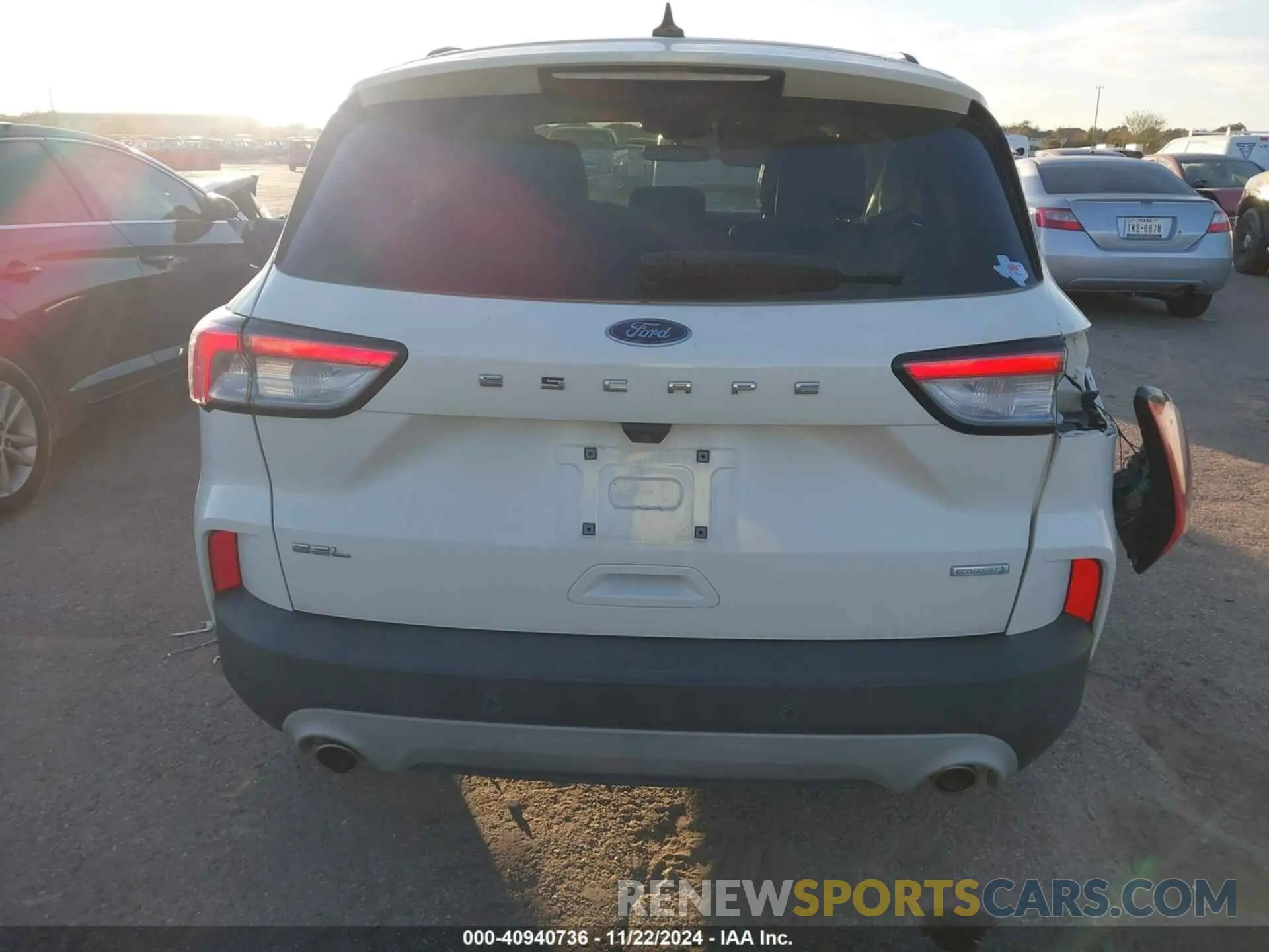 16 Photograph of a damaged car 1FMCU0H66LUB03359 FORD ESCAPE 2020