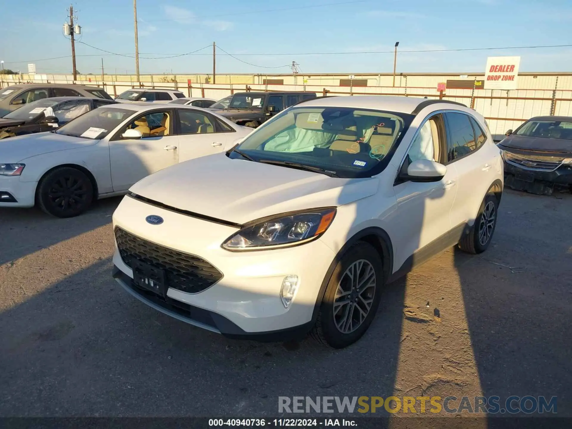 2 Photograph of a damaged car 1FMCU0H66LUB03359 FORD ESCAPE 2020