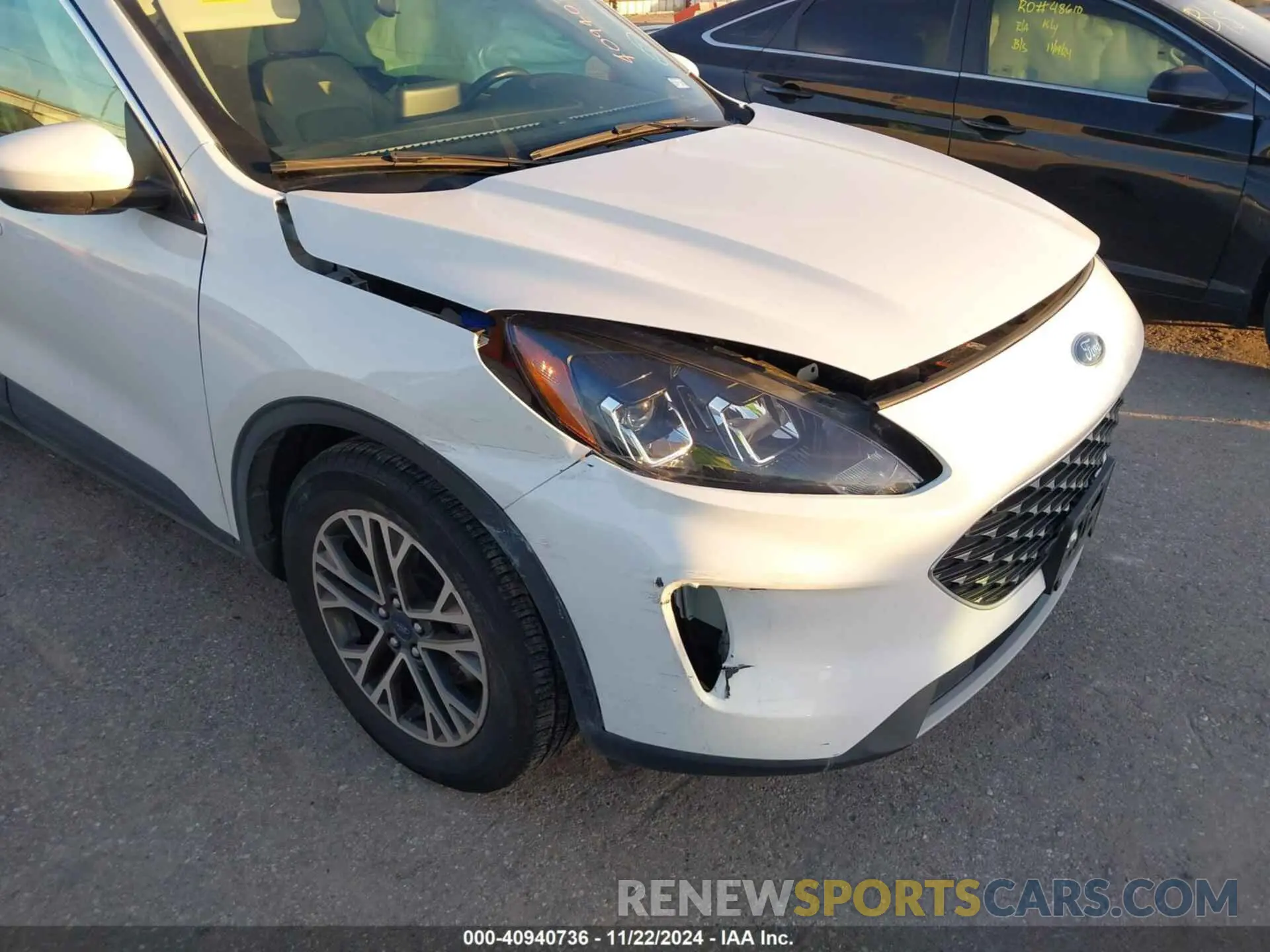 6 Photograph of a damaged car 1FMCU0H66LUB03359 FORD ESCAPE 2020