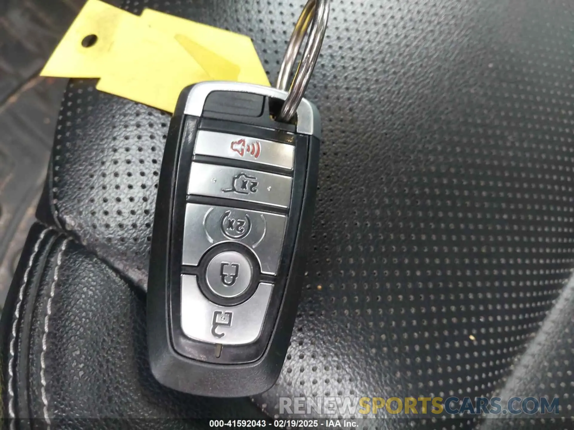 11 Photograph of a damaged car 1FMCU0H66LUB69653 FORD ESCAPE 2020