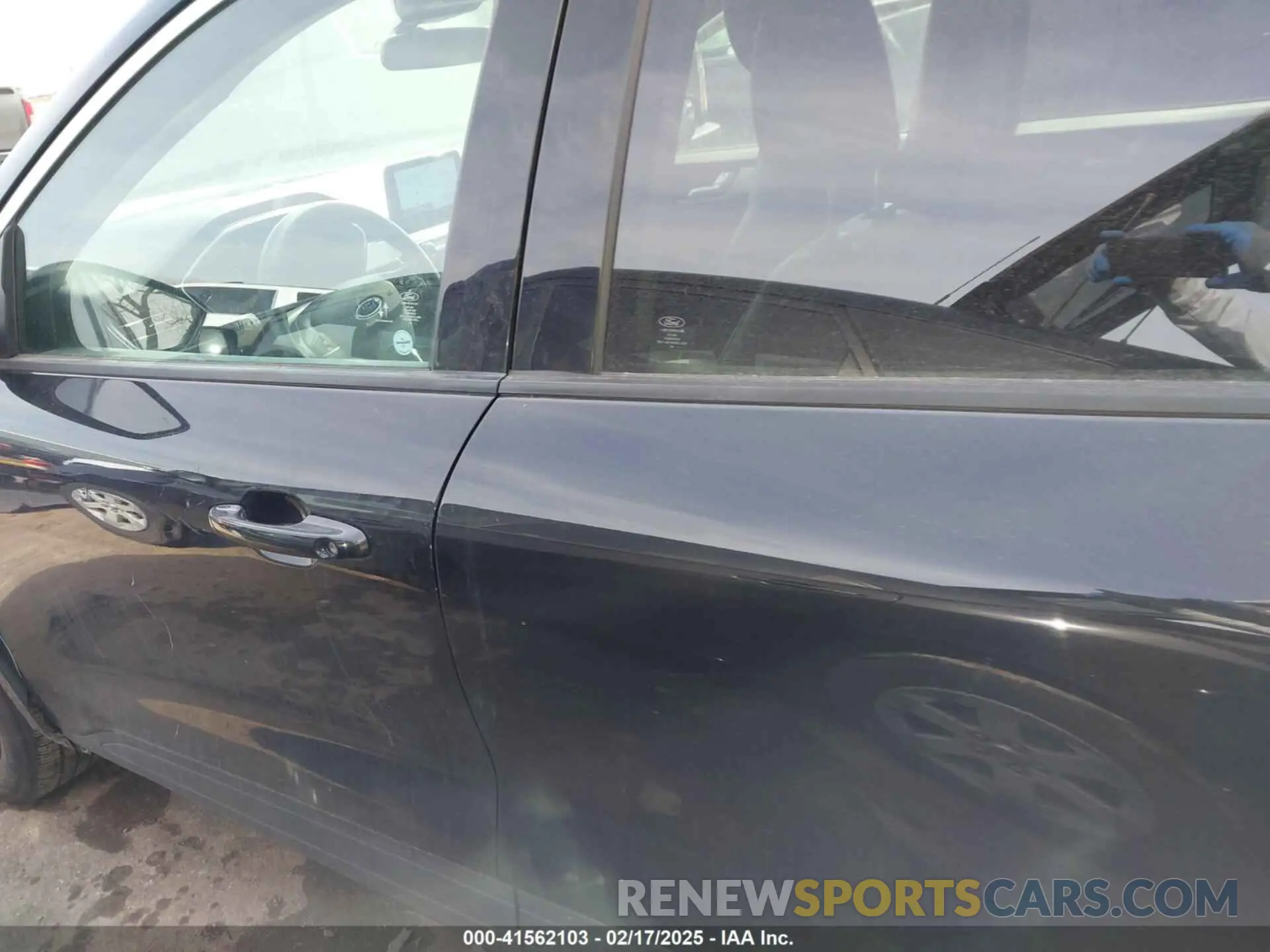 15 Photograph of a damaged car 1FMCU0H66LUC20195 FORD ESCAPE 2020
