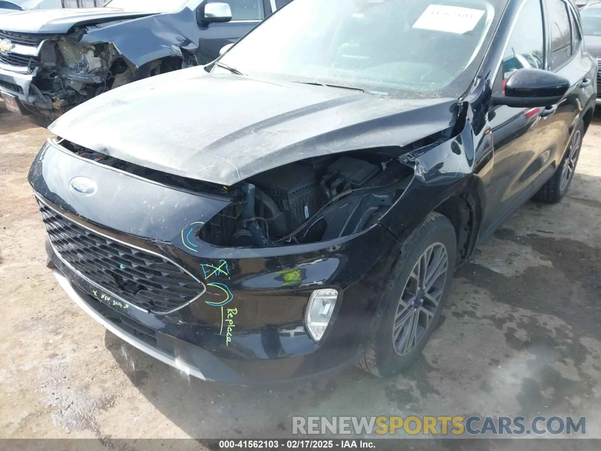 6 Photograph of a damaged car 1FMCU0H66LUC20195 FORD ESCAPE 2020