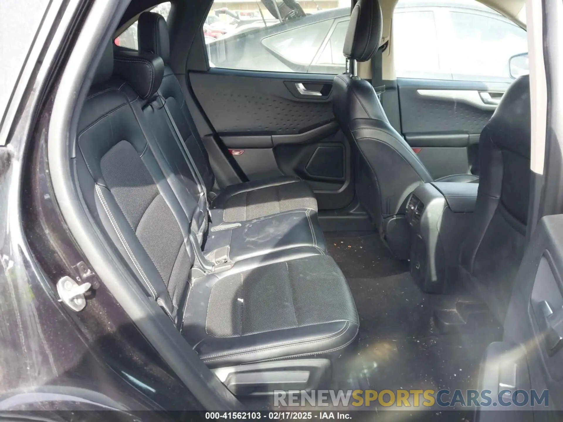 8 Photograph of a damaged car 1FMCU0H66LUC20195 FORD ESCAPE 2020