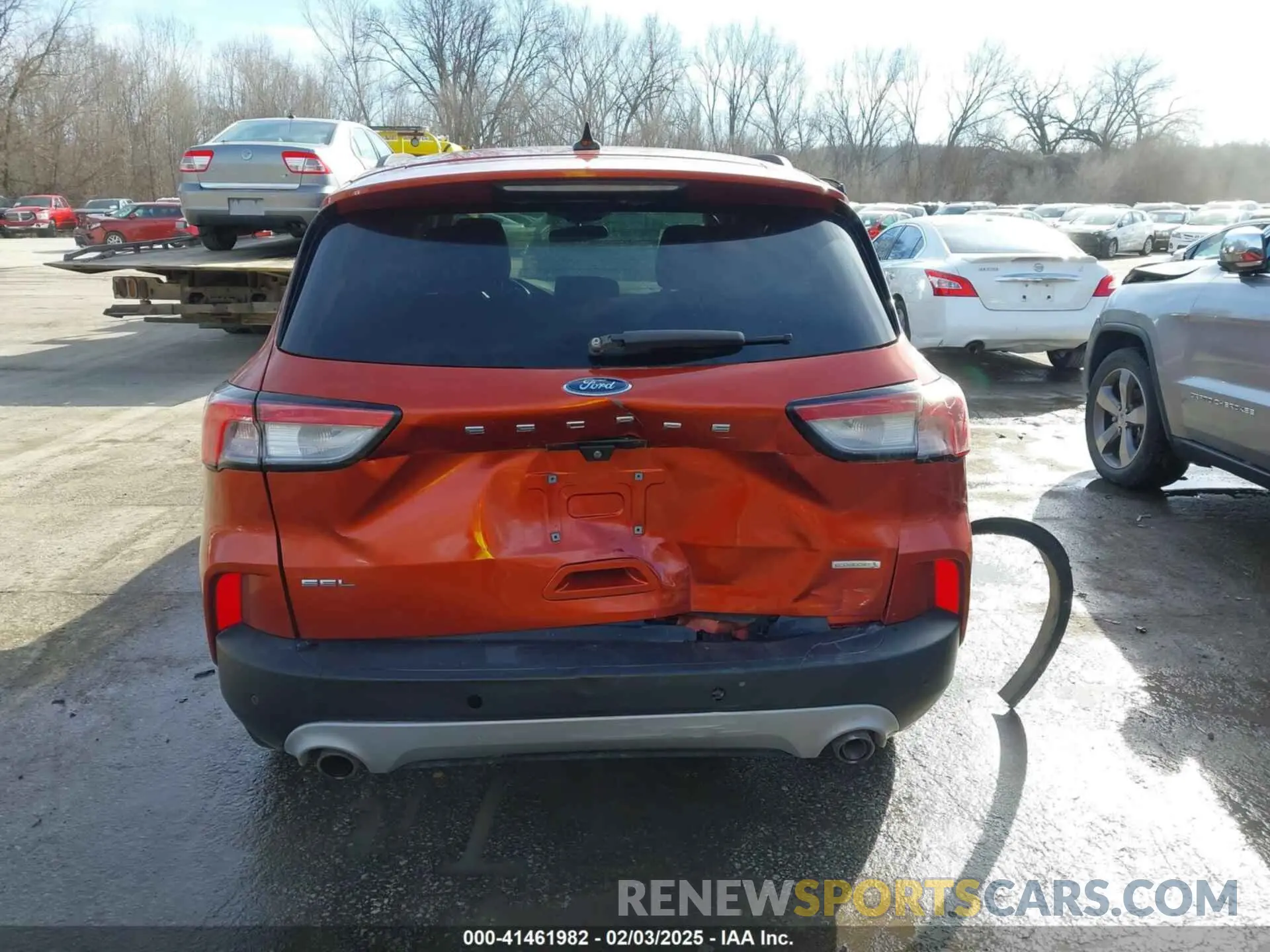16 Photograph of a damaged car 1FMCU0H67LUA30065 FORD ESCAPE 2020