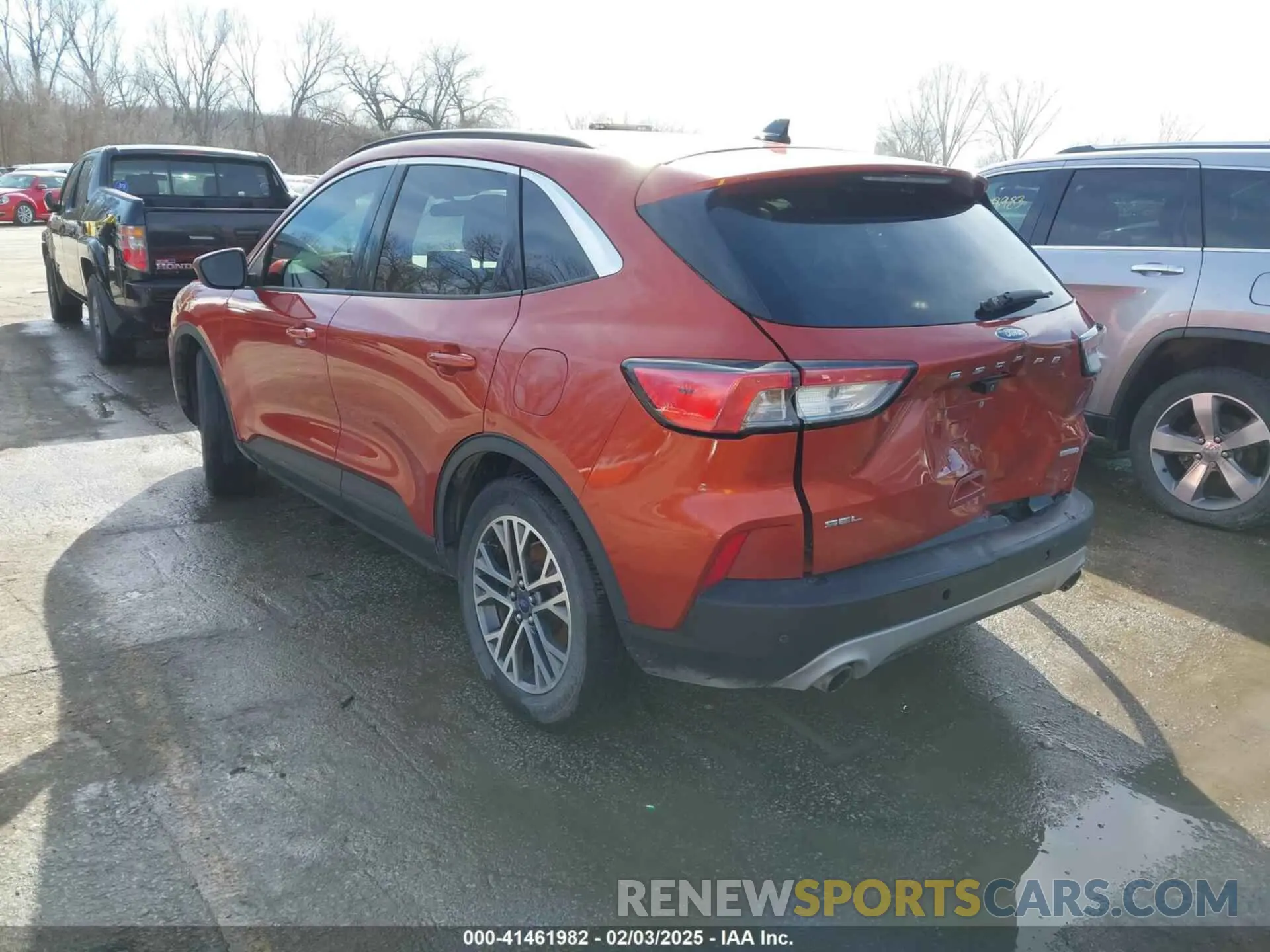3 Photograph of a damaged car 1FMCU0H67LUA30065 FORD ESCAPE 2020