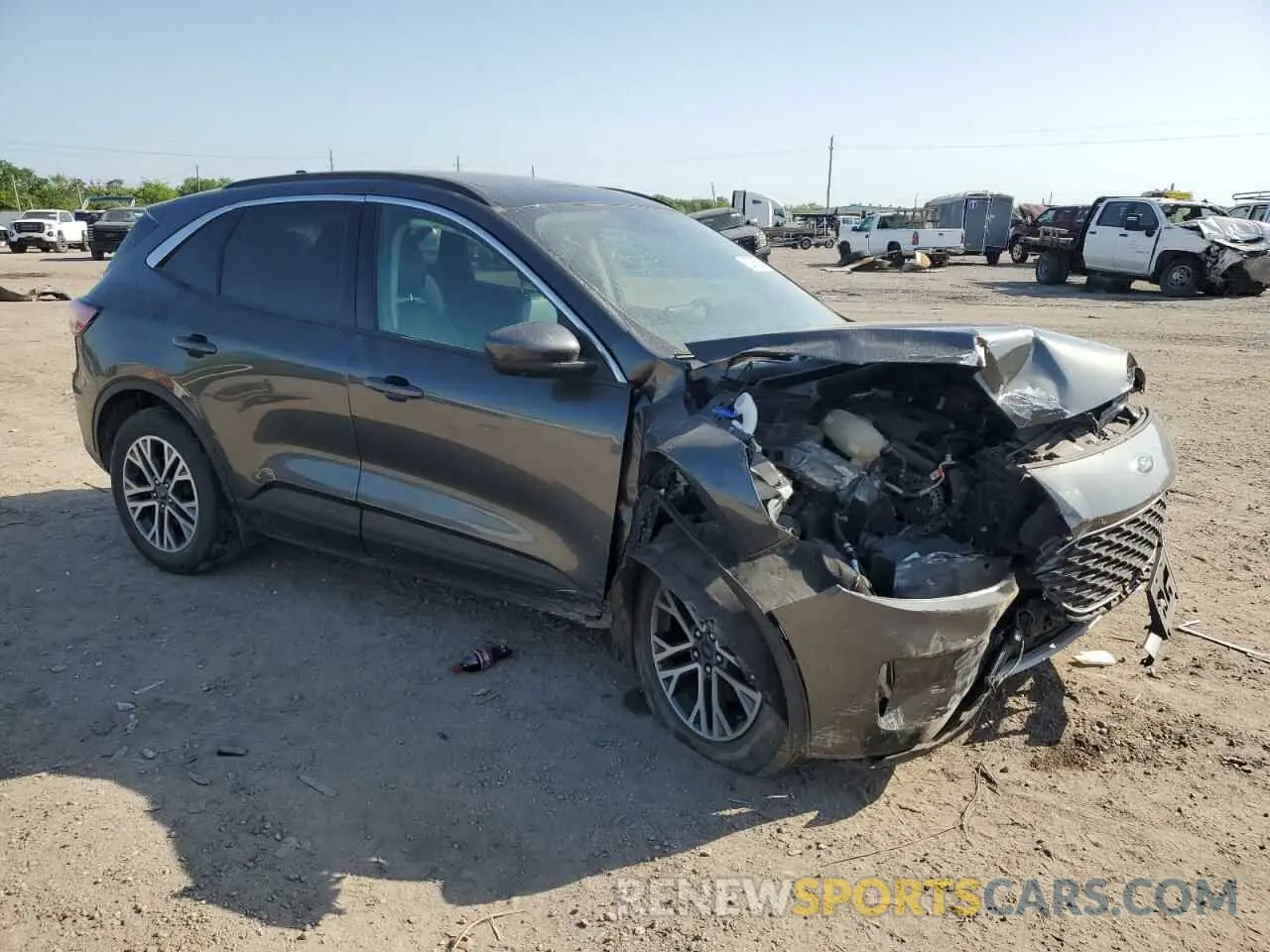 4 Photograph of a damaged car 1FMCU0H67LUA31684 FORD ESCAPE 2020
