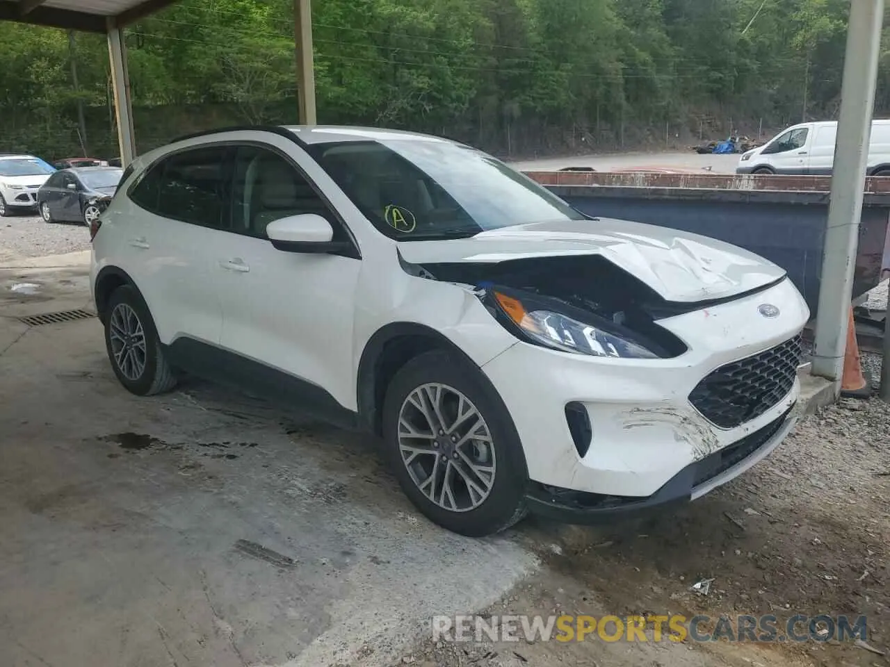 4 Photograph of a damaged car 1FMCU0H67LUA66709 FORD ESCAPE 2020