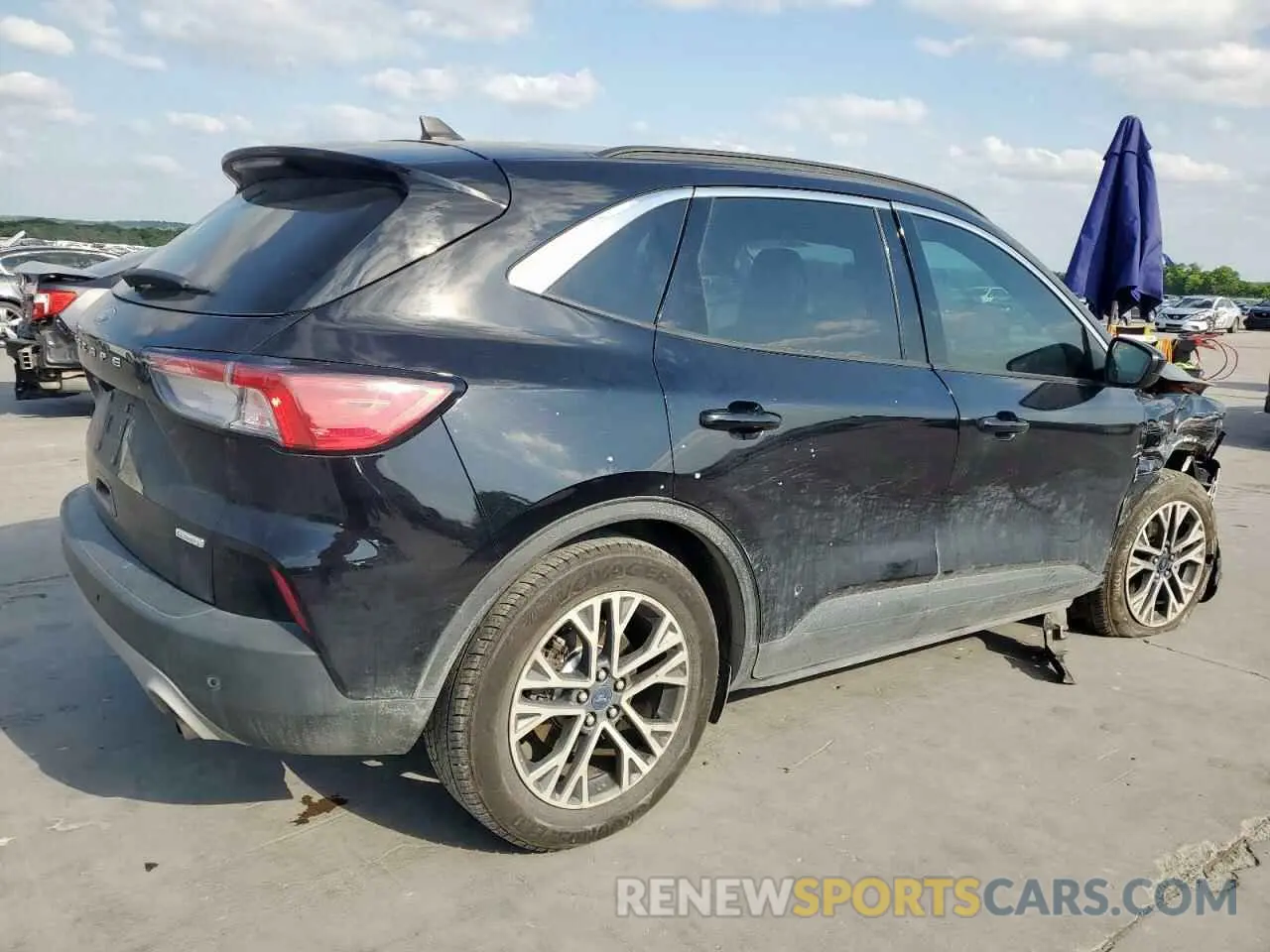 3 Photograph of a damaged car 1FMCU0H68LUB78645 FORD ESCAPE 2020