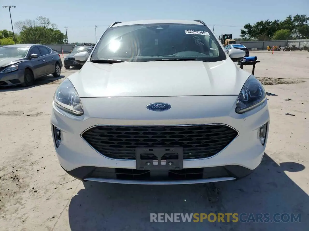 5 Photograph of a damaged car 1FMCU0H69LUA31315 FORD ESCAPE 2020