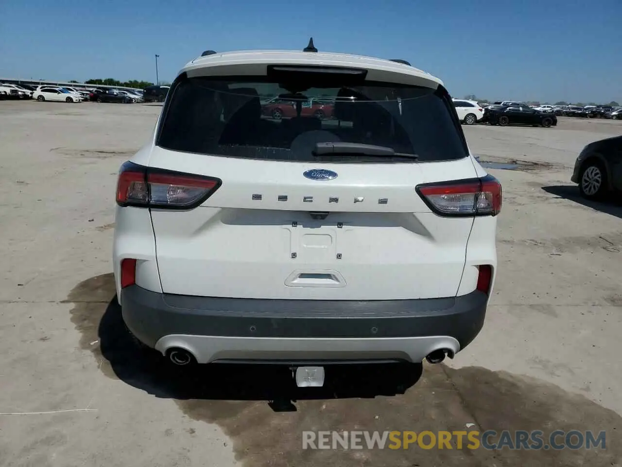 6 Photograph of a damaged car 1FMCU0H69LUA31315 FORD ESCAPE 2020