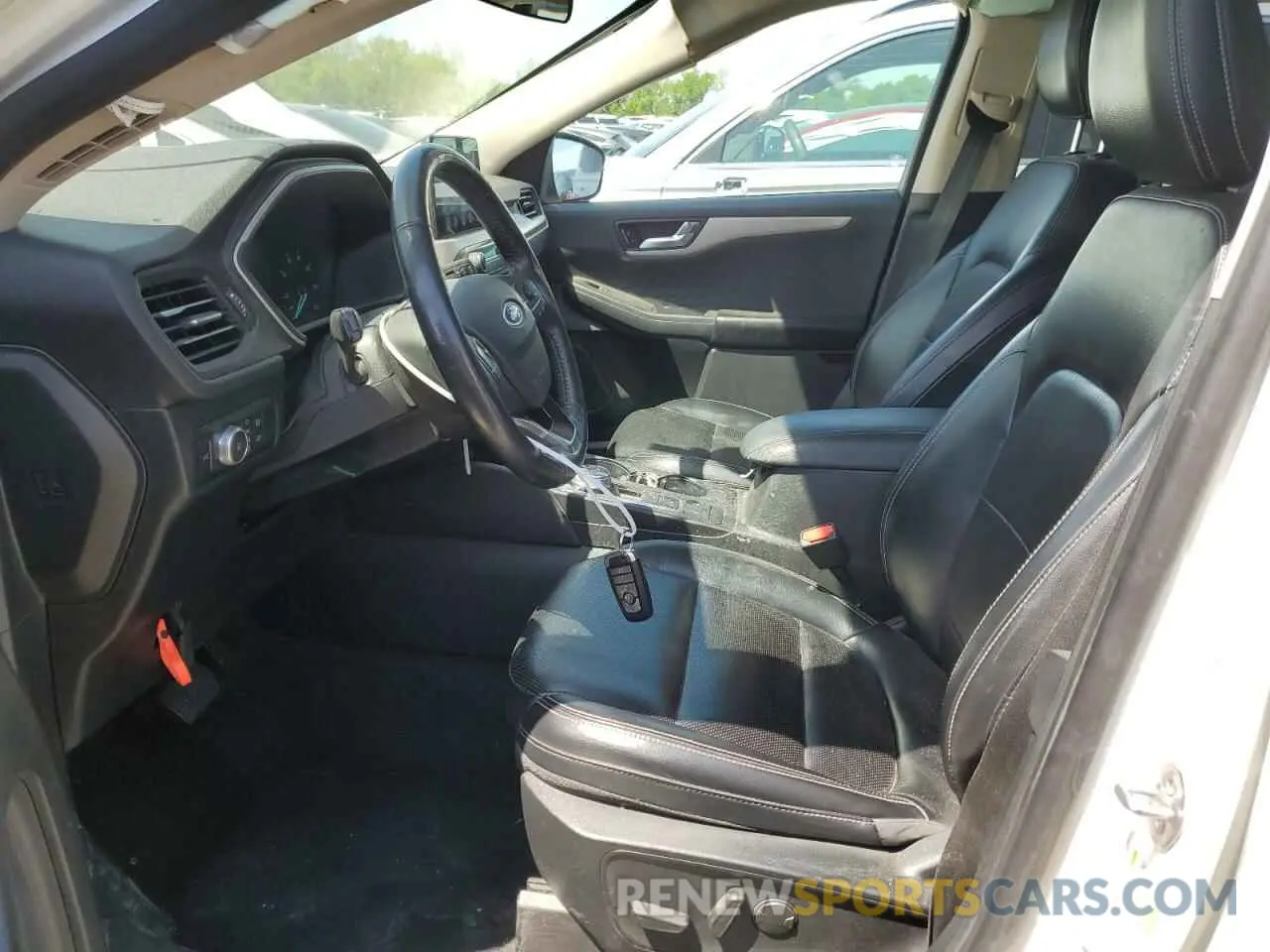 7 Photograph of a damaged car 1FMCU0H69LUA31315 FORD ESCAPE 2020
