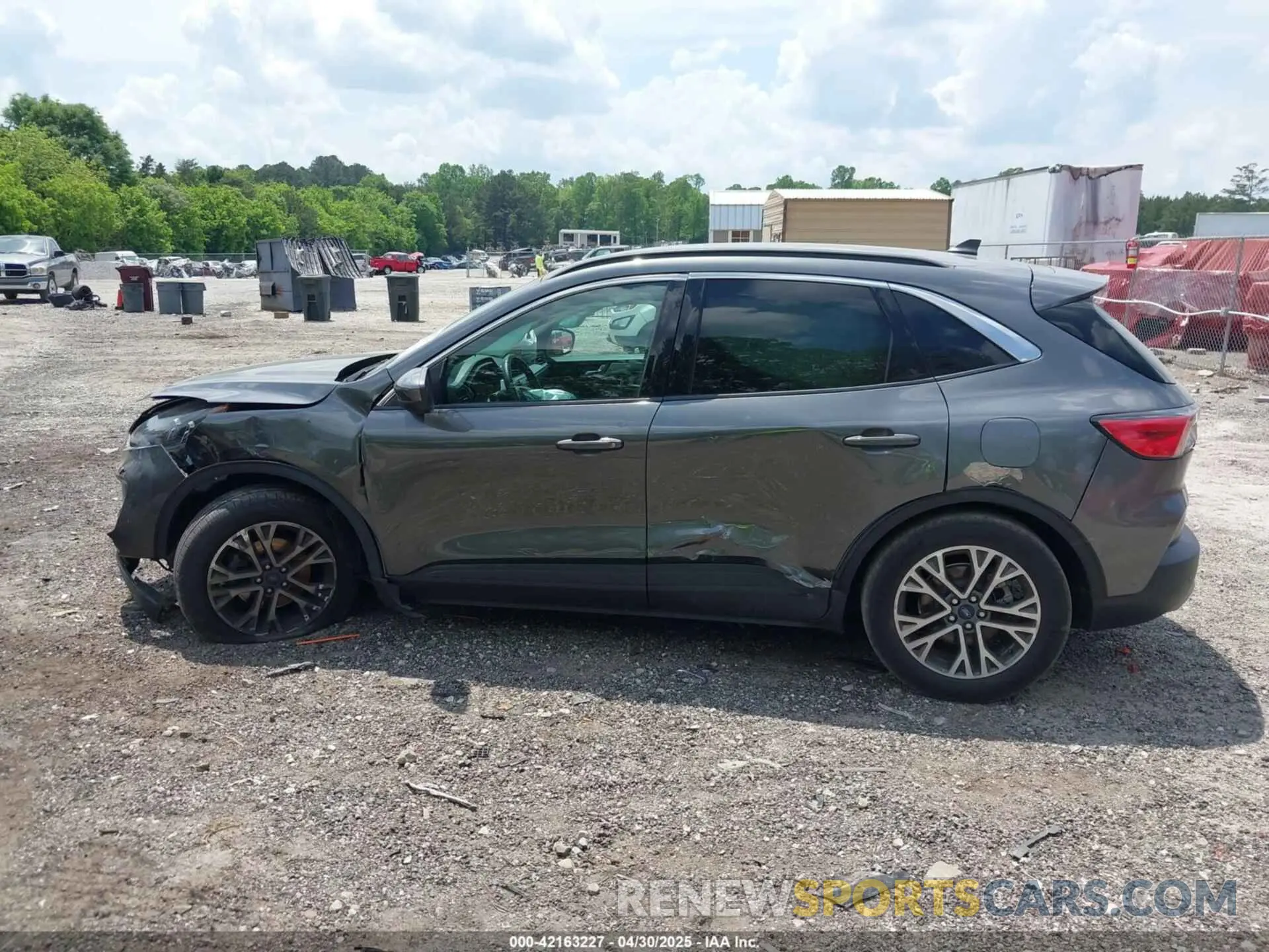 14 Photograph of a damaged car 1FMCU0H69LUB18115 FORD ESCAPE 2020