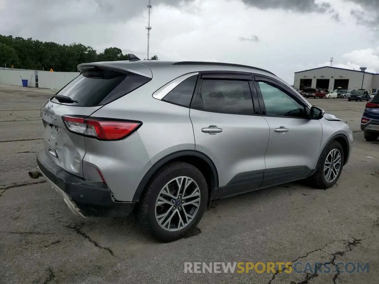 3 Photograph of a damaged car 1FMCU0H6XLUA33543 FORD ESCAPE 2020