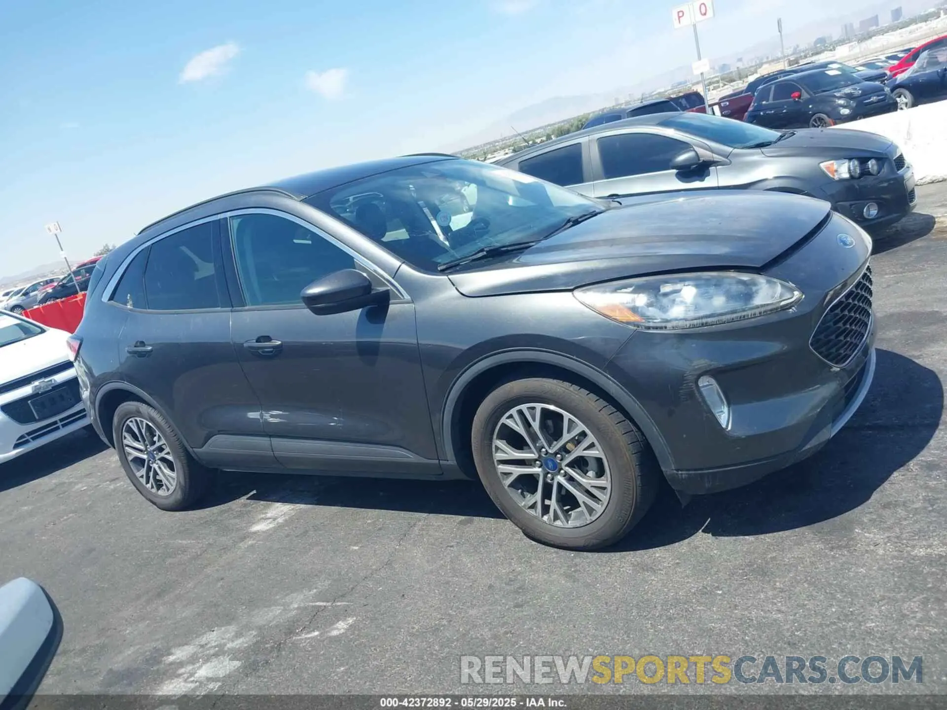 13 Photograph of a damaged car 1FMCU0H6XLUA58846 FORD ESCAPE 2020