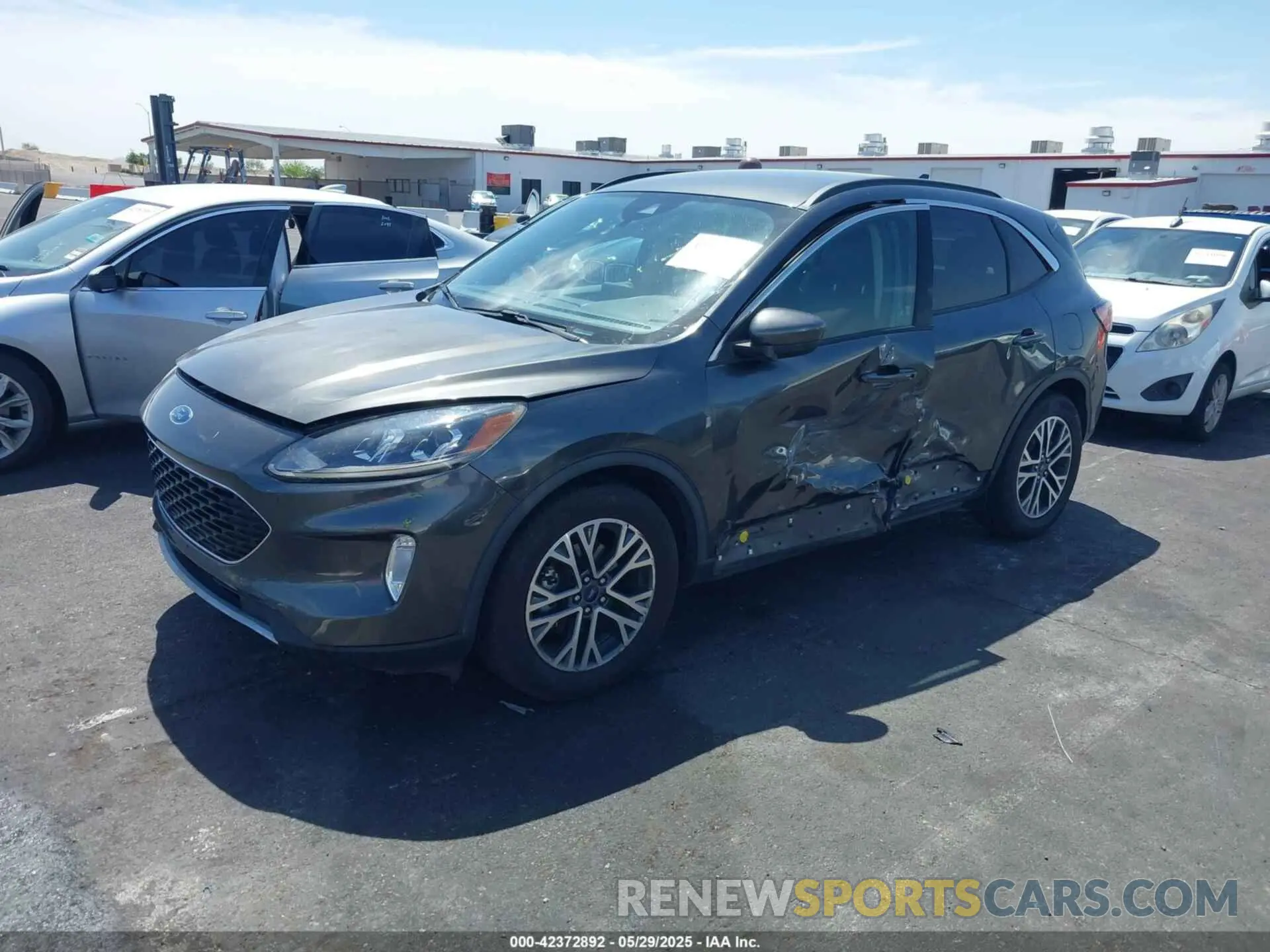 14 Photograph of a damaged car 1FMCU0H6XLUA58846 FORD ESCAPE 2020
