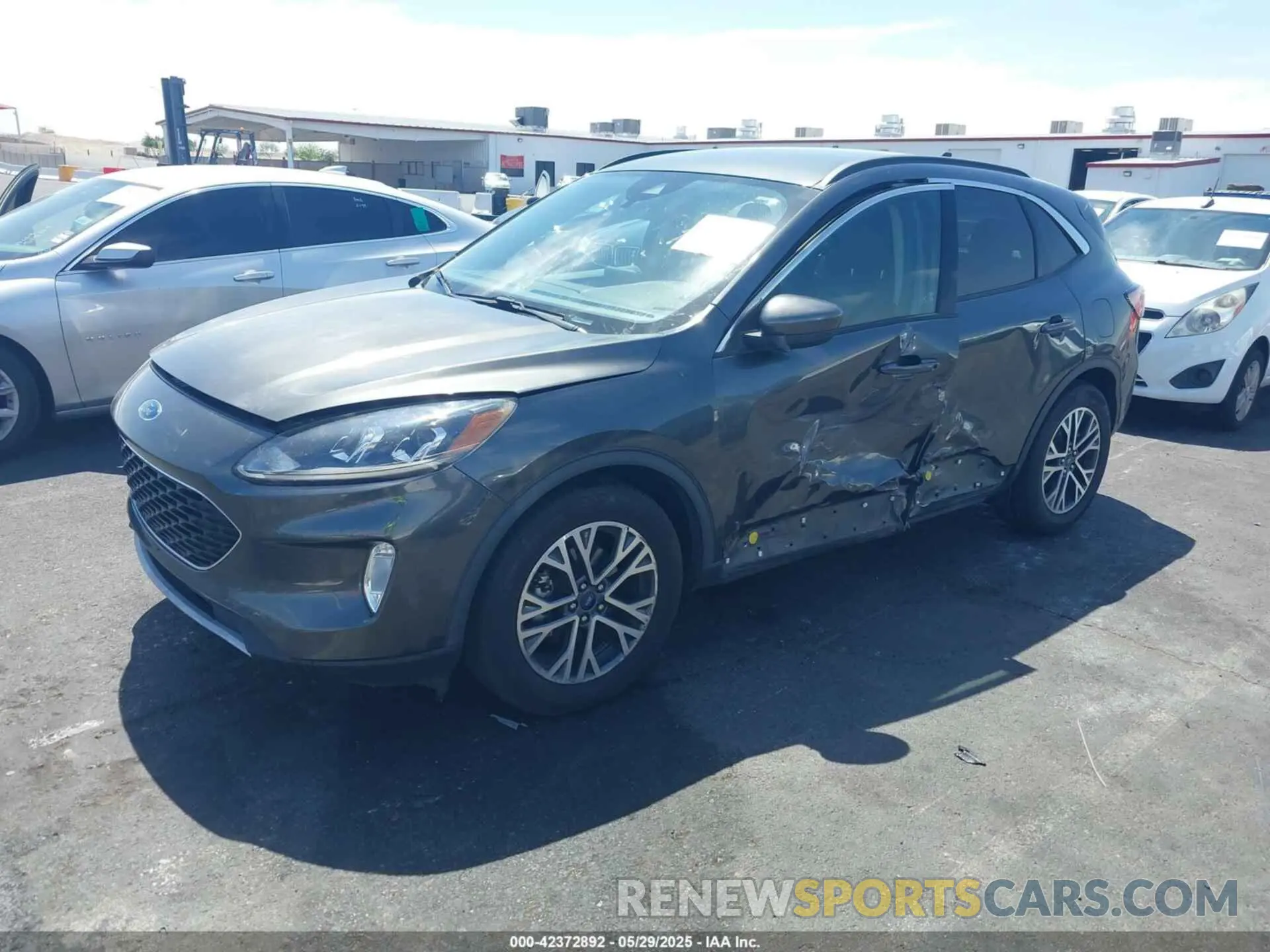 2 Photograph of a damaged car 1FMCU0H6XLUA58846 FORD ESCAPE 2020