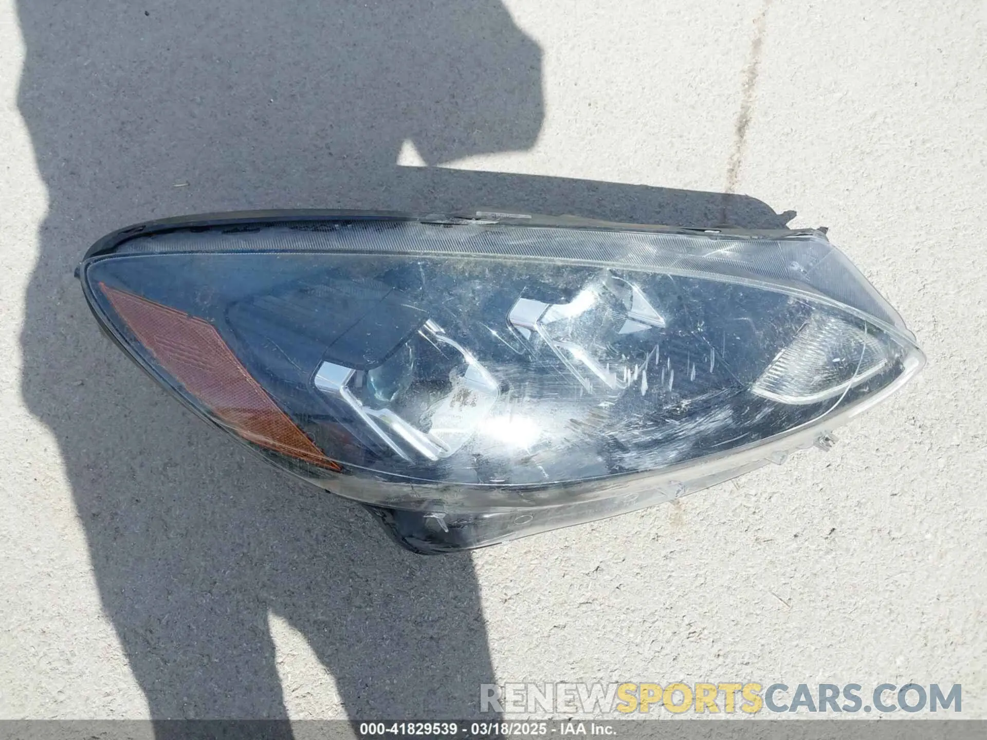 12 Photograph of a damaged car 1FMCU0H6XLUB08550 FORD ESCAPE 2020