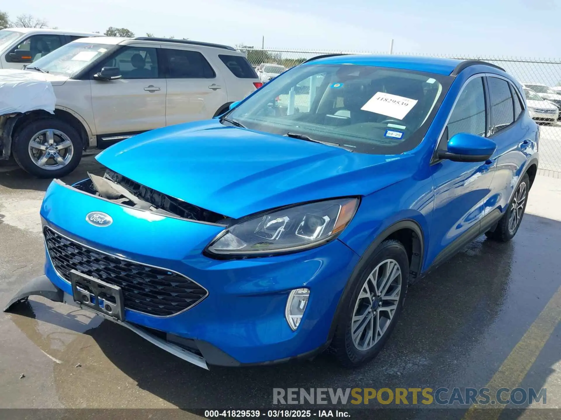 2 Photograph of a damaged car 1FMCU0H6XLUB08550 FORD ESCAPE 2020