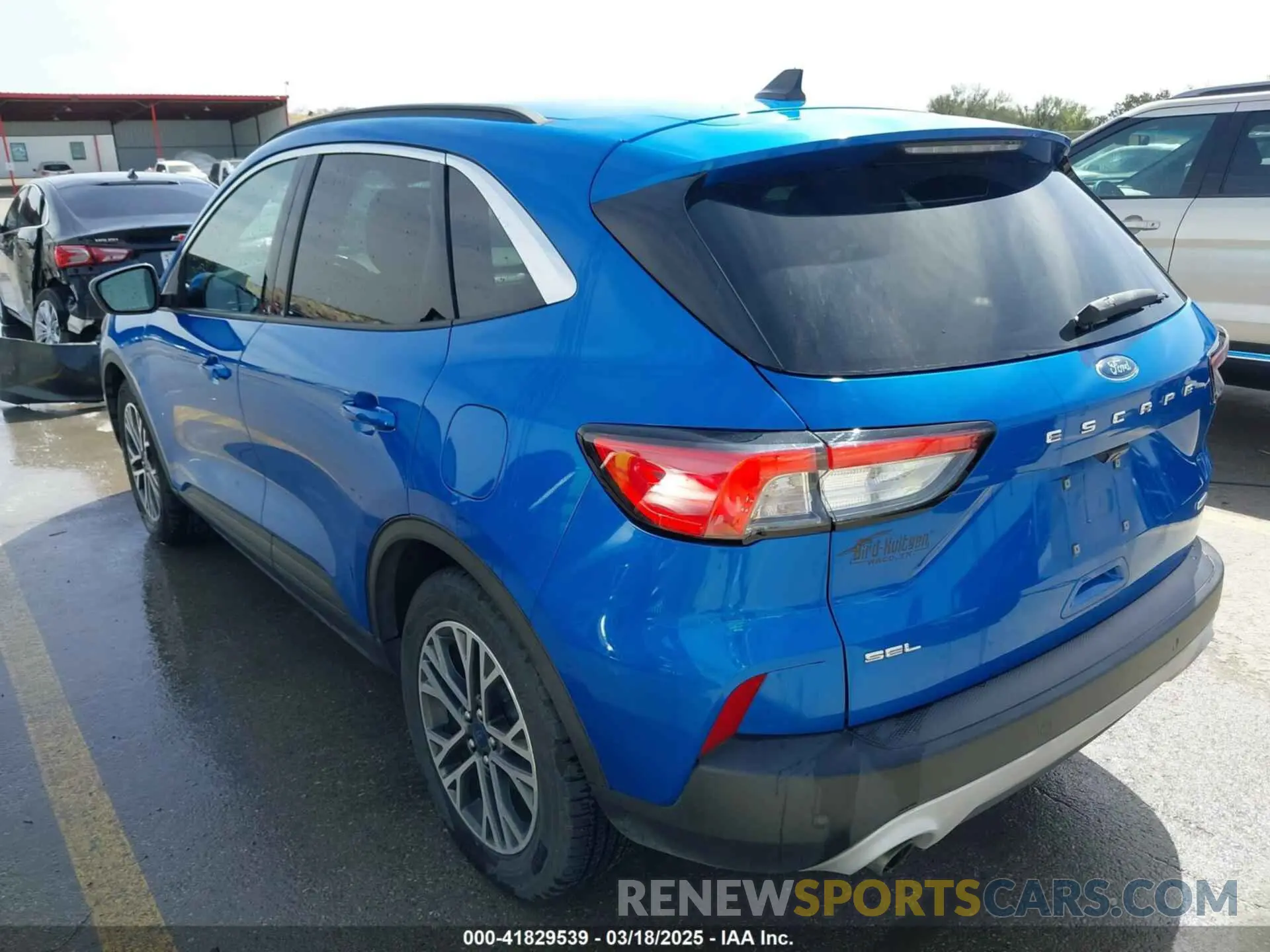 3 Photograph of a damaged car 1FMCU0H6XLUB08550 FORD ESCAPE 2020