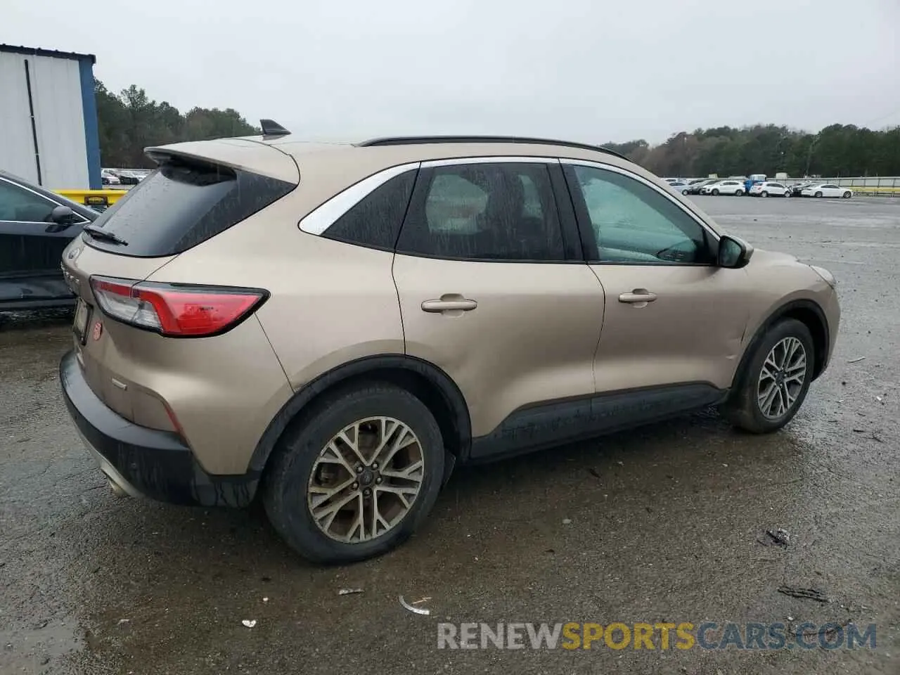 3 Photograph of a damaged car 1FMCU0H6XLUB57344 FORD ESCAPE 2020