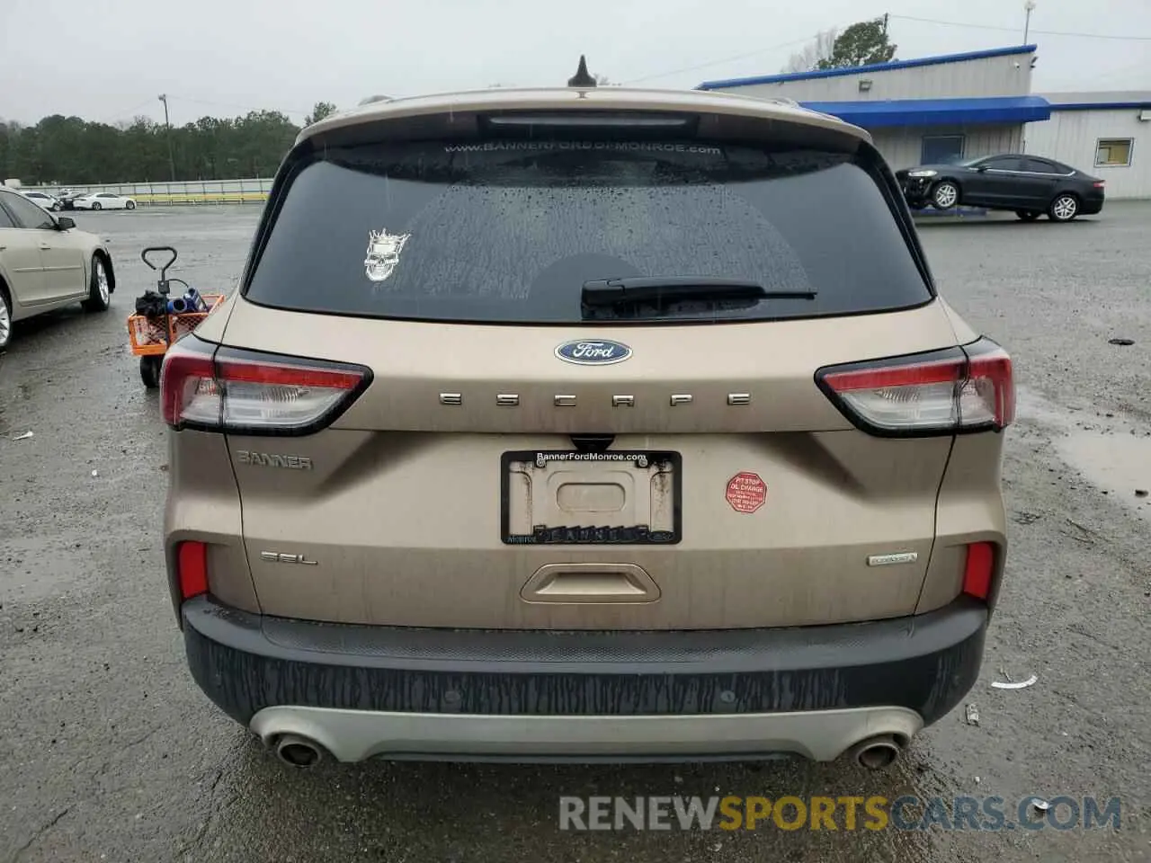 6 Photograph of a damaged car 1FMCU0H6XLUB57344 FORD ESCAPE 2020