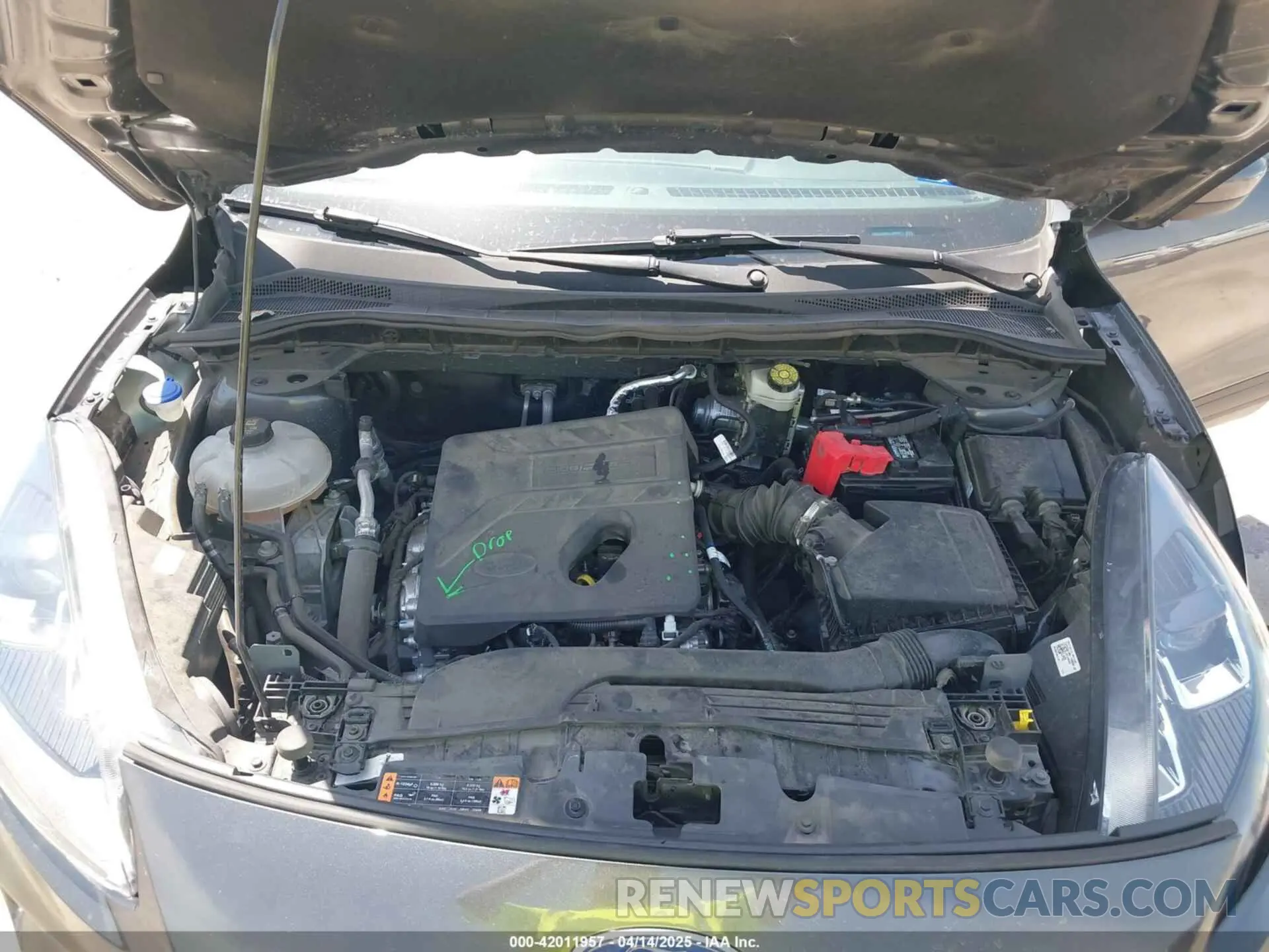 10 Photograph of a damaged car 1FMCU0H6XLUB65671 FORD ESCAPE 2020