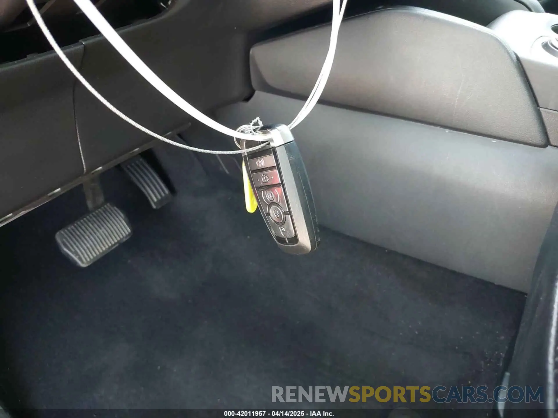 11 Photograph of a damaged car 1FMCU0H6XLUB65671 FORD ESCAPE 2020
