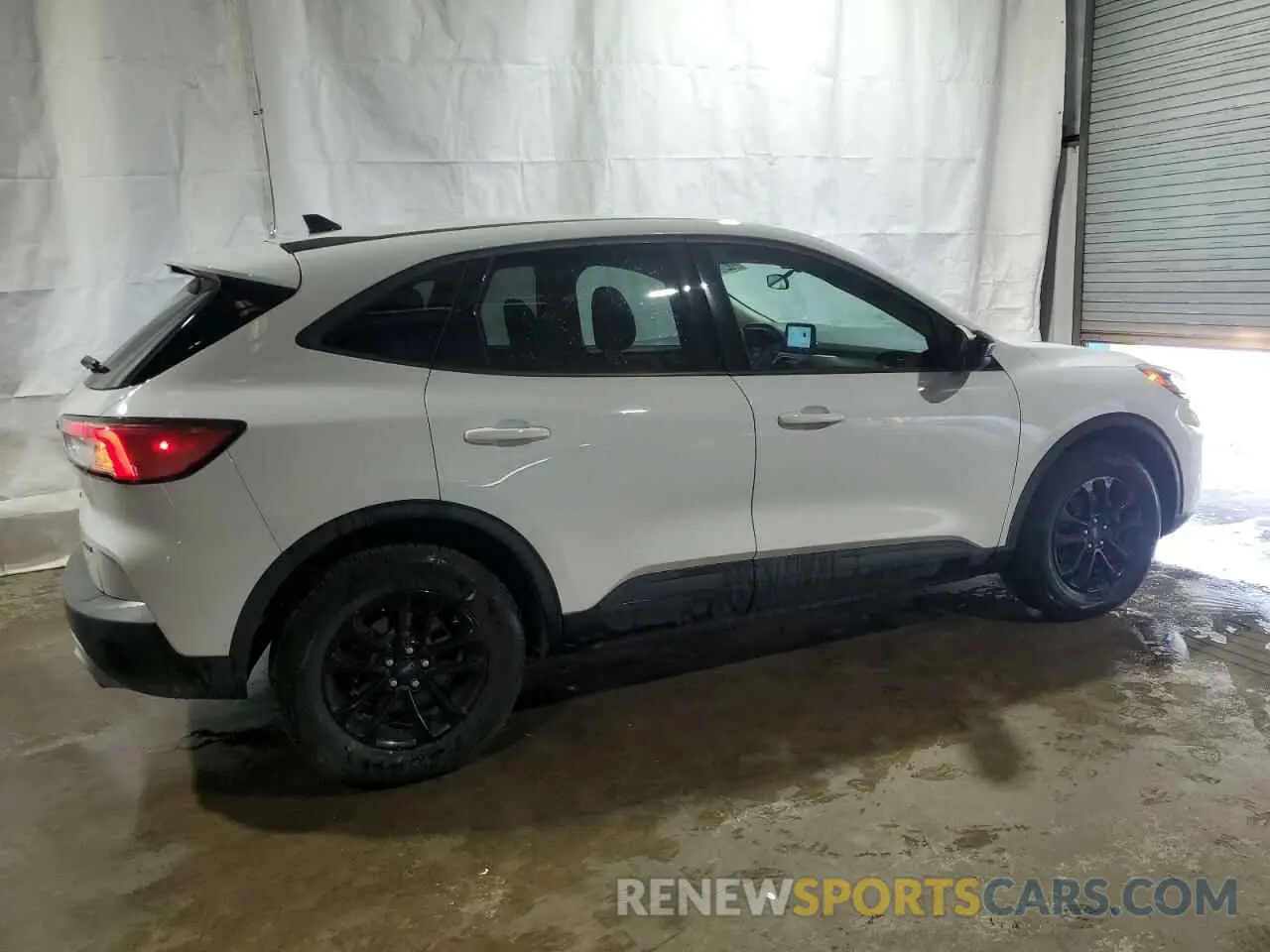 3 Photograph of a damaged car 1FMCU9BZ0LUB09942 FORD ESCAPE 2020