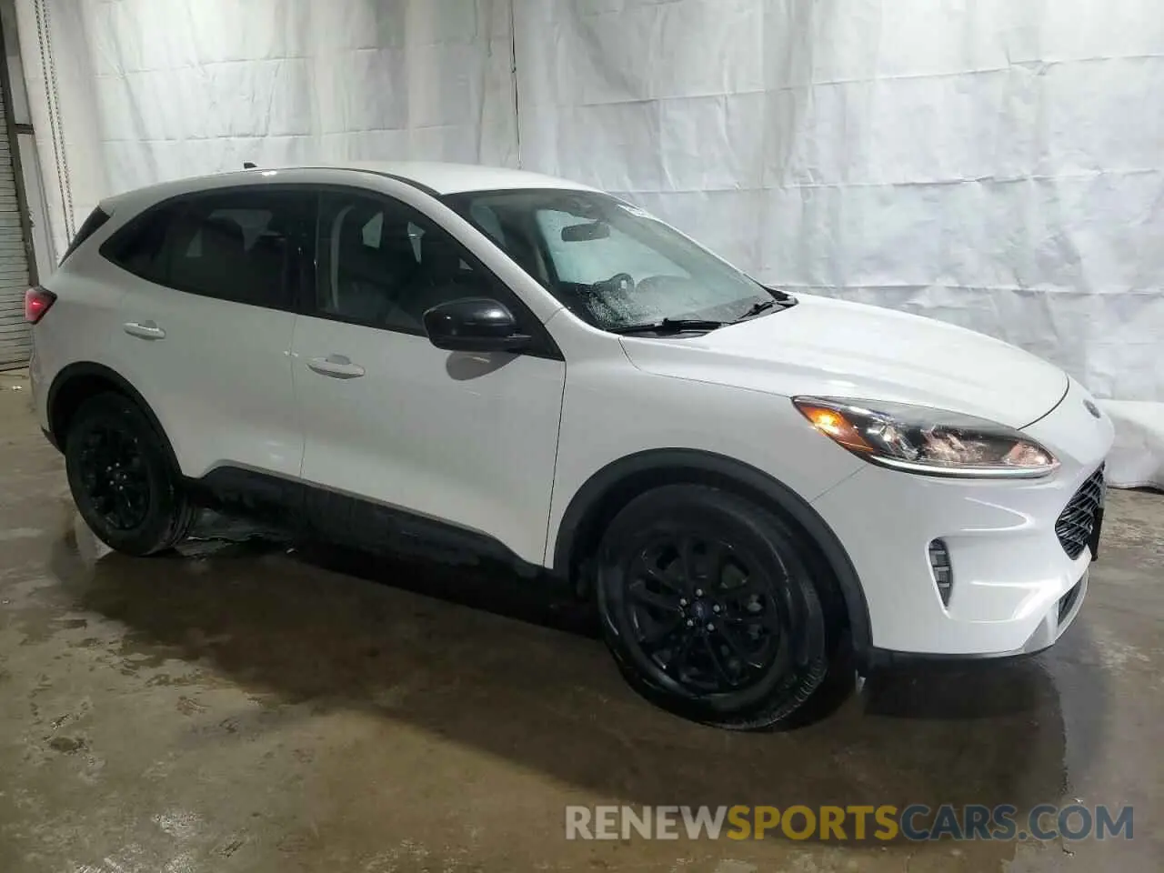 4 Photograph of a damaged car 1FMCU9BZ0LUB09942 FORD ESCAPE 2020