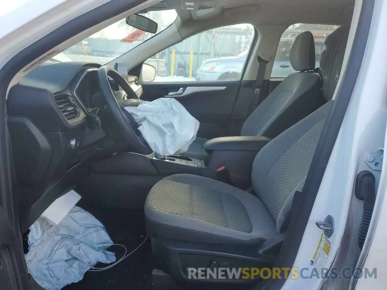 7 Photograph of a damaged car 1FMCU9BZ0LUB10007 FORD ESCAPE 2020