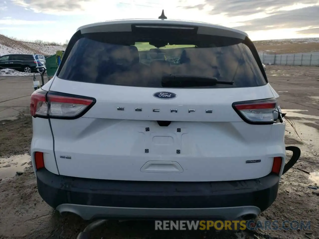 6 Photograph of a damaged car 1FMCU9BZ1LUB14101 FORD ESCAPE 2020