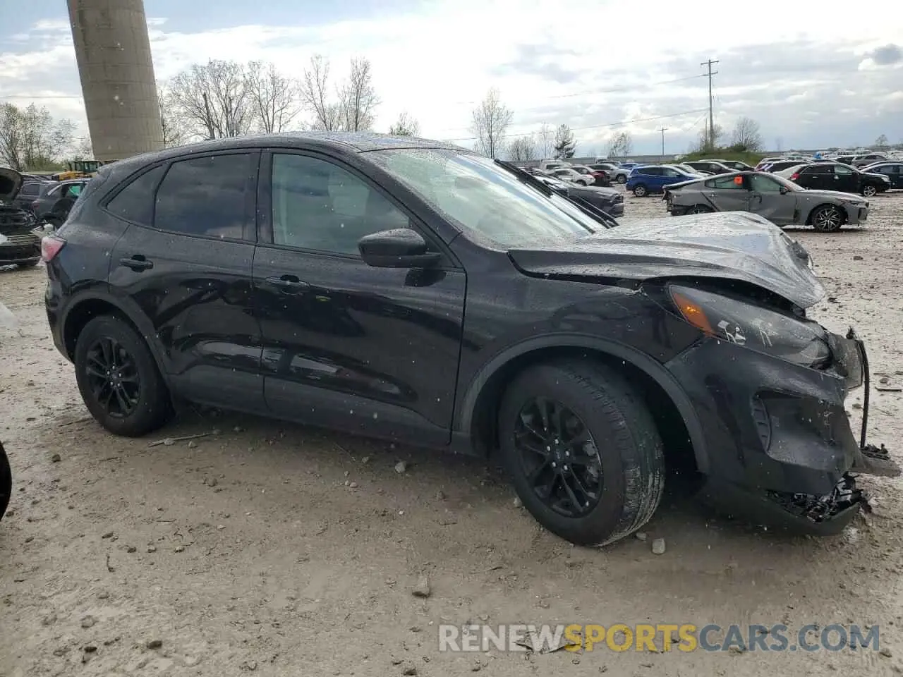 4 Photograph of a damaged car 1FMCU9BZ1LUC26946 FORD ESCAPE 2020