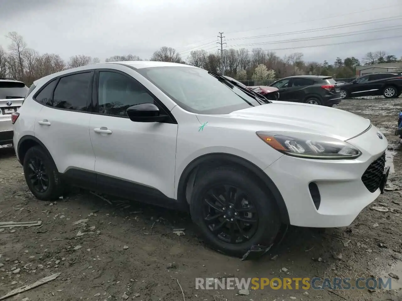 4 Photograph of a damaged car 1FMCU9BZ2LUB10073 FORD ESCAPE 2020