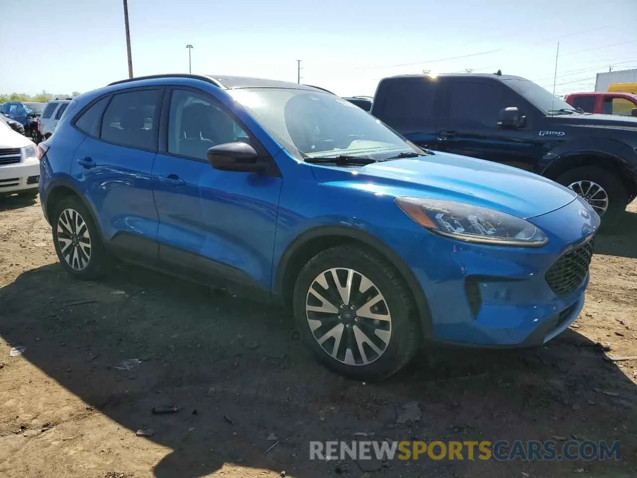 4 Photograph of a damaged car 1FMCU9BZ2LUC58238 FORD ESCAPE 2020