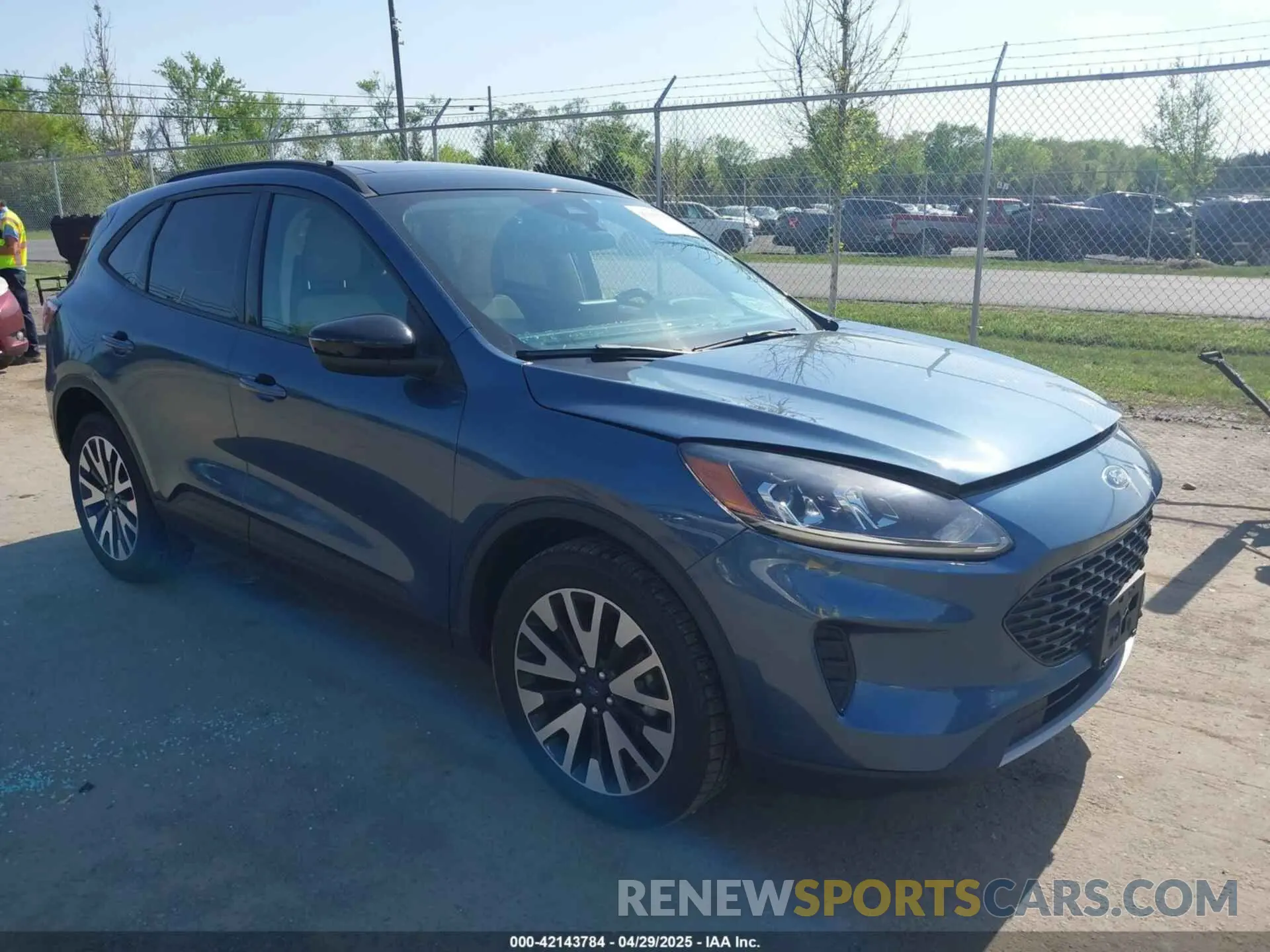 1 Photograph of a damaged car 1FMCU9BZ6LUC38008 FORD ESCAPE 2020