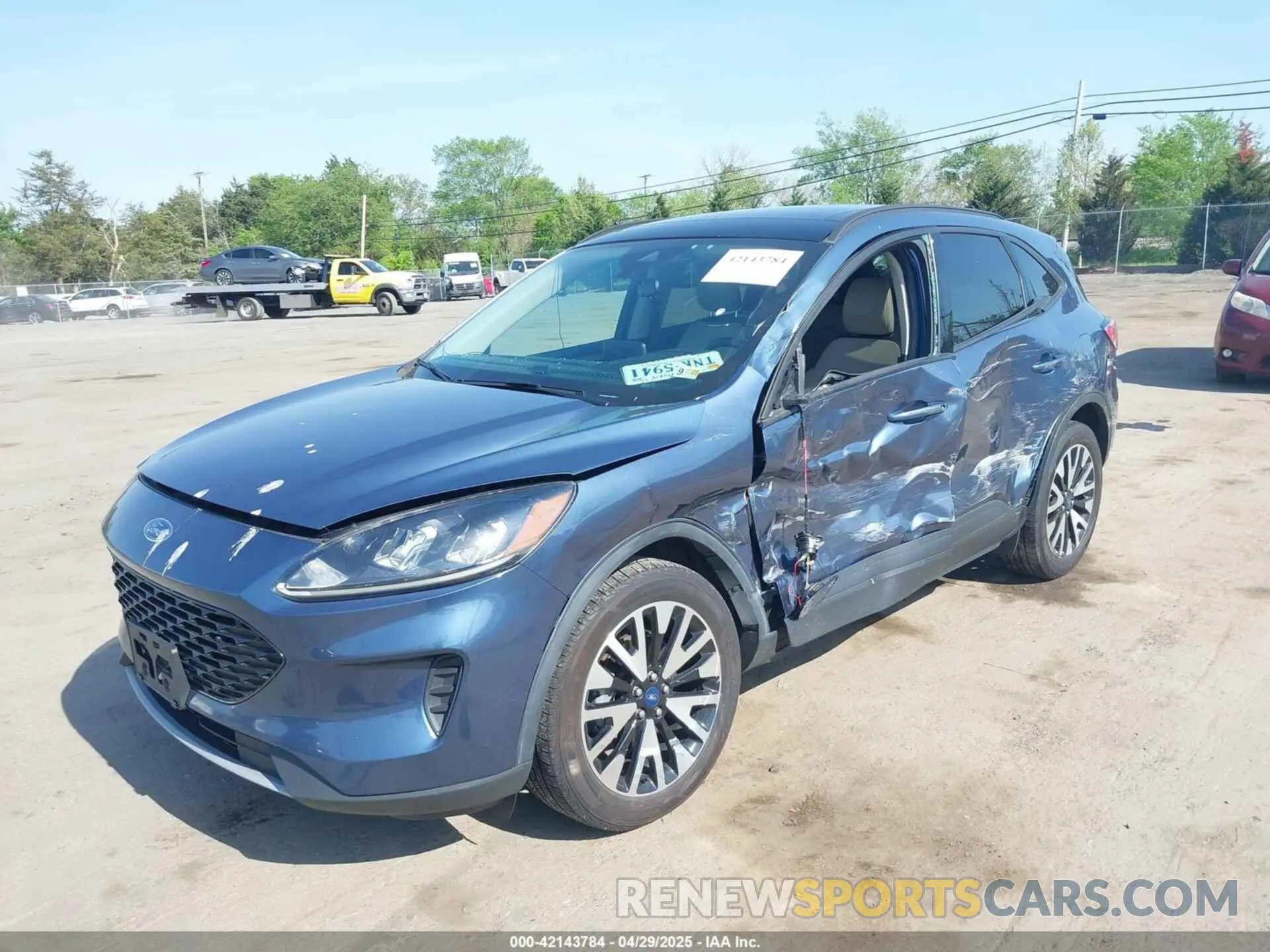 2 Photograph of a damaged car 1FMCU9BZ6LUC38008 FORD ESCAPE 2020