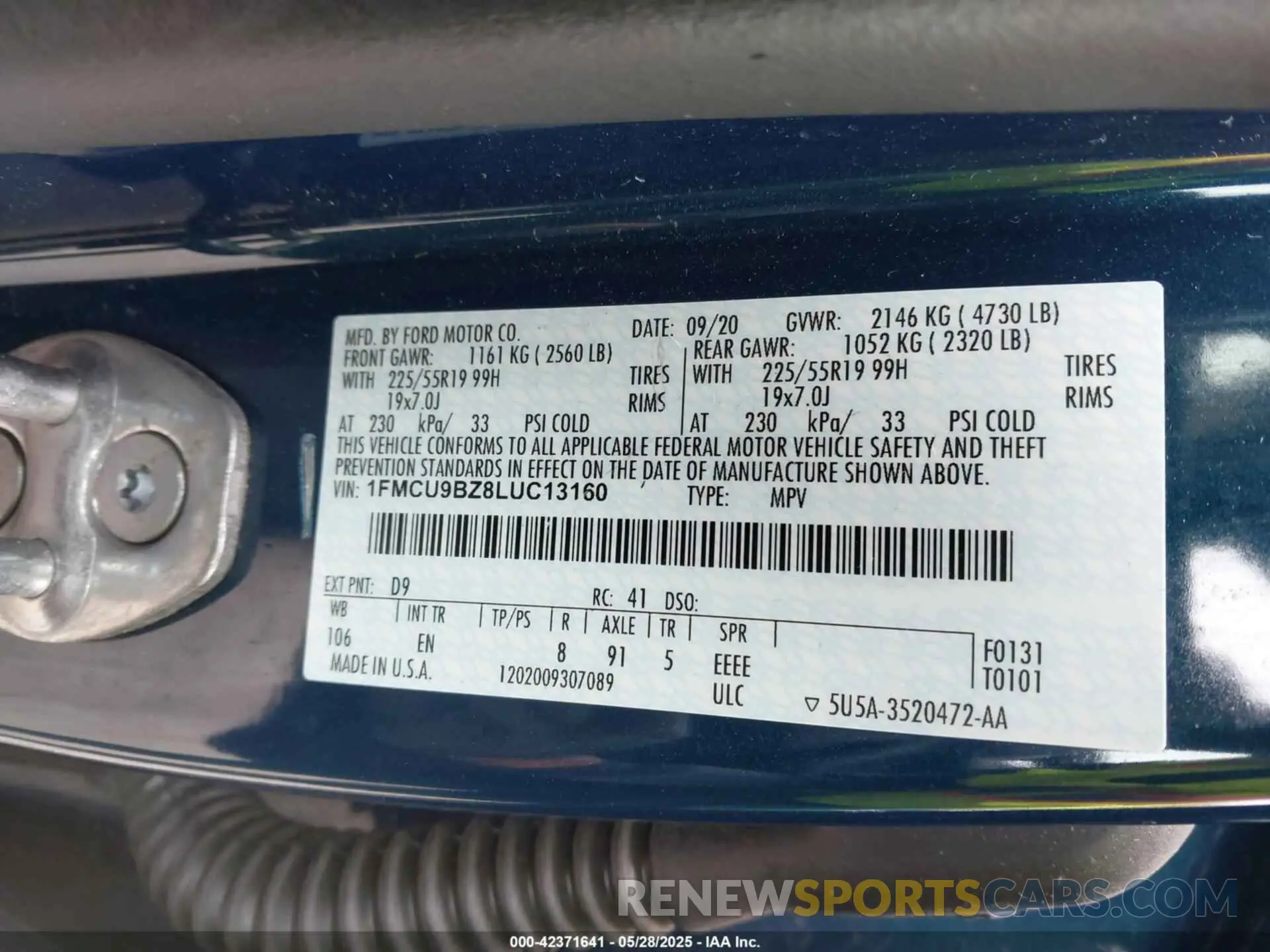 9 Photograph of a damaged car 1FMCU9BZ8LUC13160 FORD ESCAPE 2020
