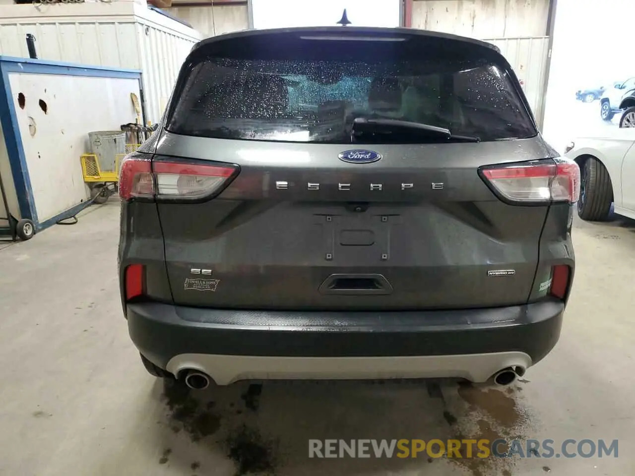 6 Photograph of a damaged car 1FMCU9BZ9LUC47530 FORD ESCAPE 2020