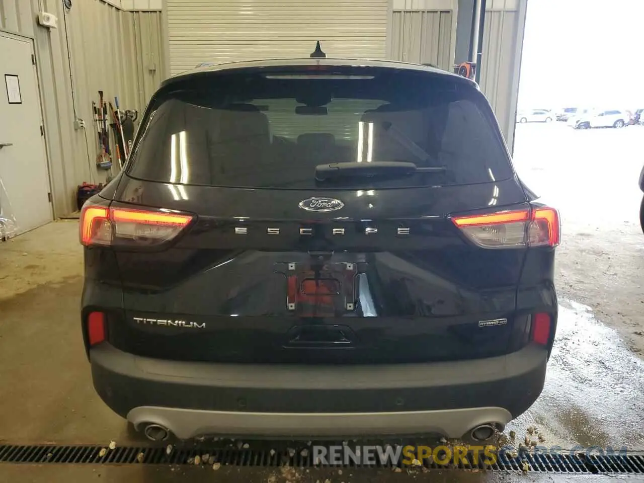 6 Photograph of a damaged car 1FMCU9DZ0LUC11626 FORD ESCAPE 2020