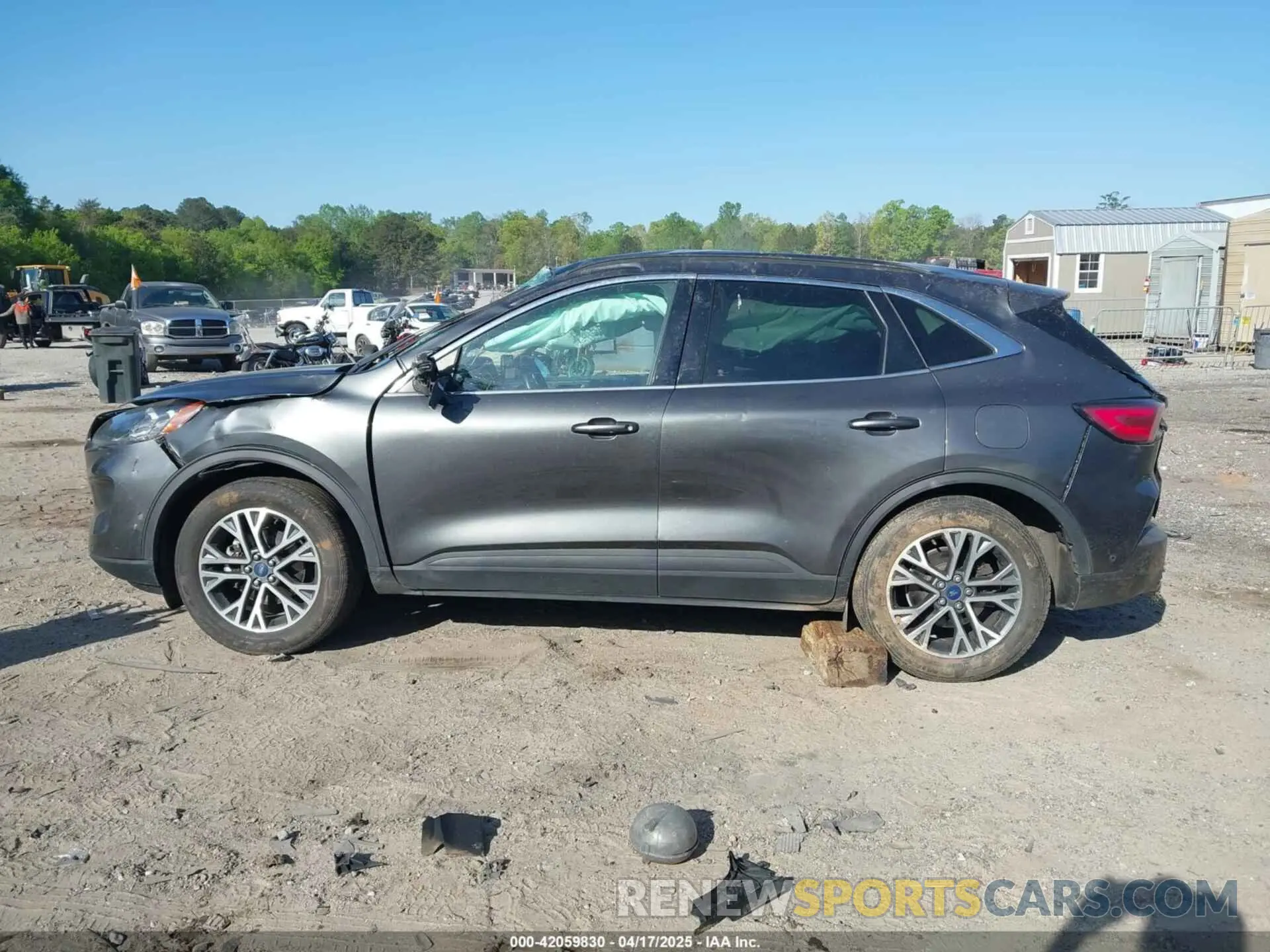 13 Photograph of a damaged car 1FMCU9DZ2LUA86600 FORD ESCAPE 2020