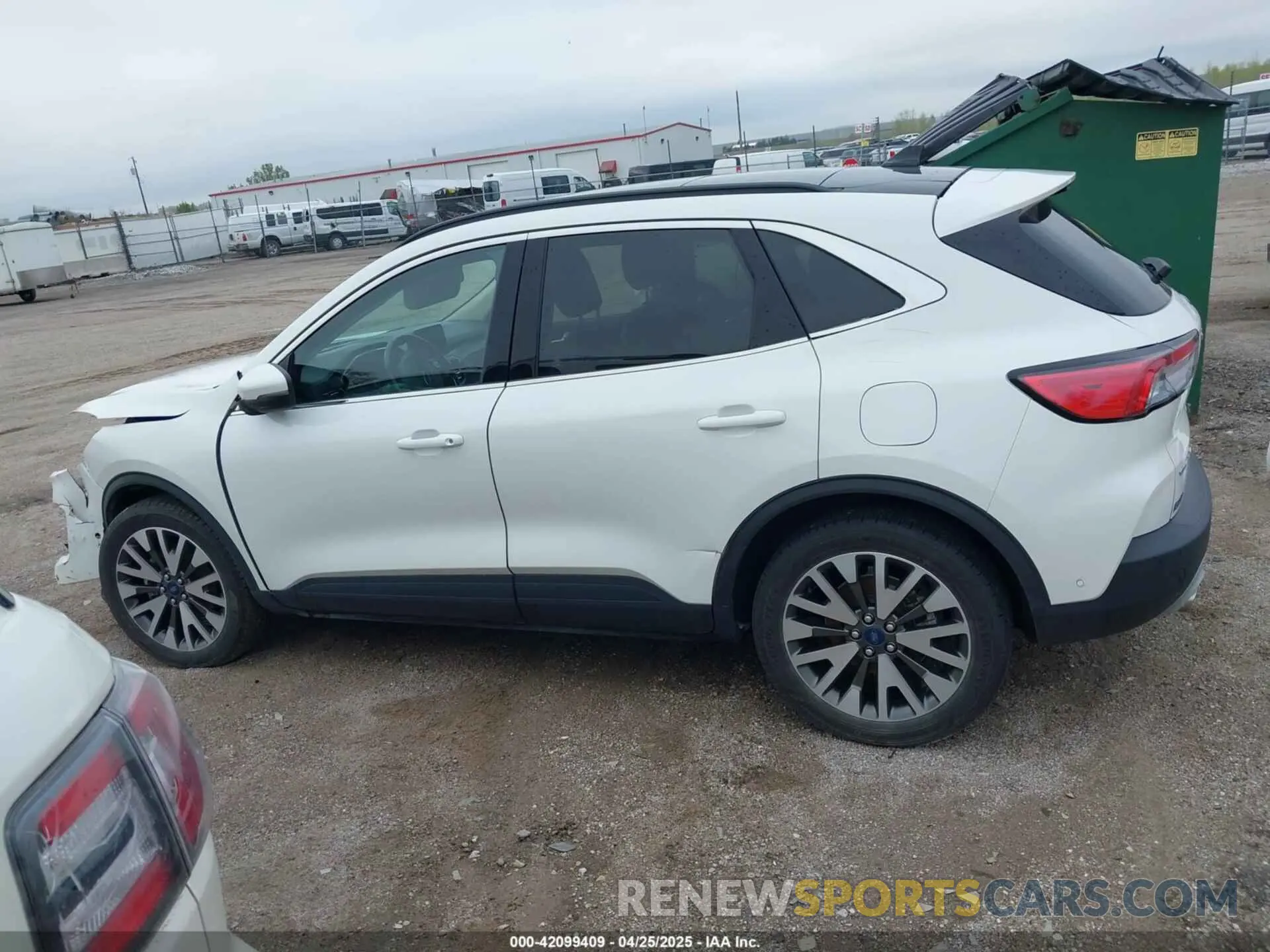 15 Photograph of a damaged car 1FMCU9DZ4LUA55364 FORD ESCAPE 2020