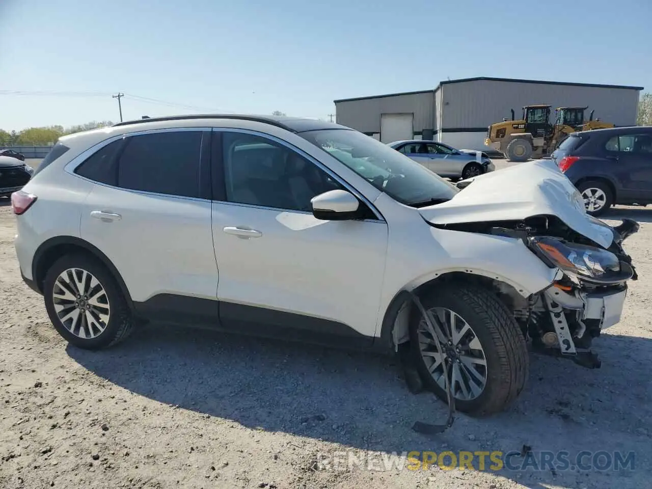 4 Photograph of a damaged car 1FMCU9DZ4LUC12763 FORD ESCAPE 2020