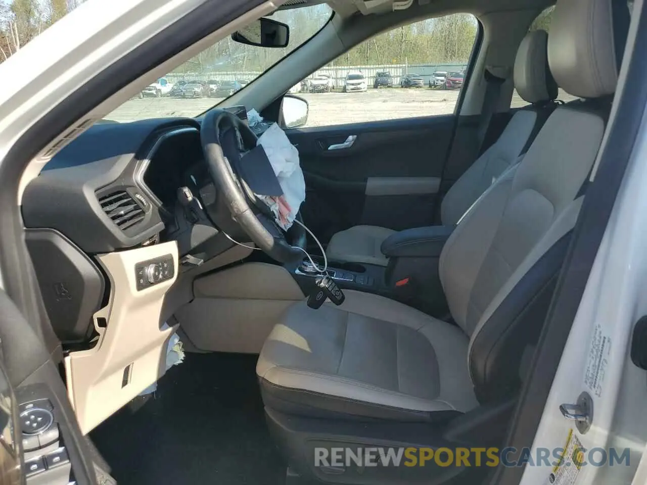 7 Photograph of a damaged car 1FMCU9DZ4LUC12763 FORD ESCAPE 2020