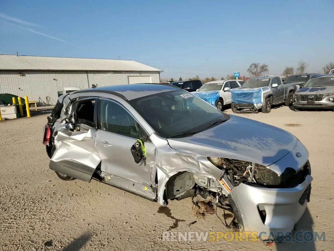 4 Photograph of a damaged car 1FMCU9DZ4LUC34827 FORD ESCAPE 2020