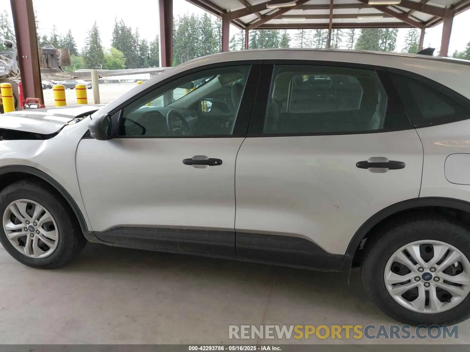 15 Photograph of a damaged car 1FMCU9F60LUC58447 FORD ESCAPE 2020