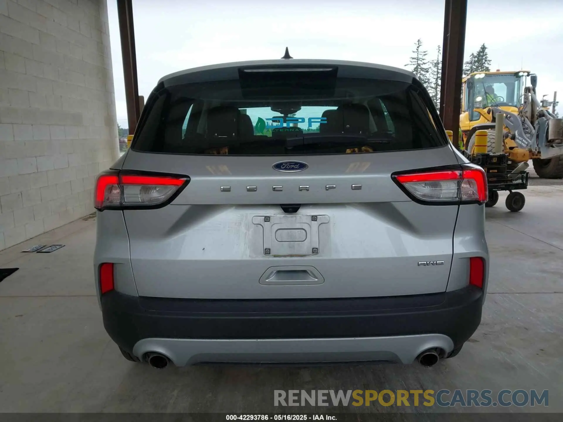17 Photograph of a damaged car 1FMCU9F60LUC58447 FORD ESCAPE 2020