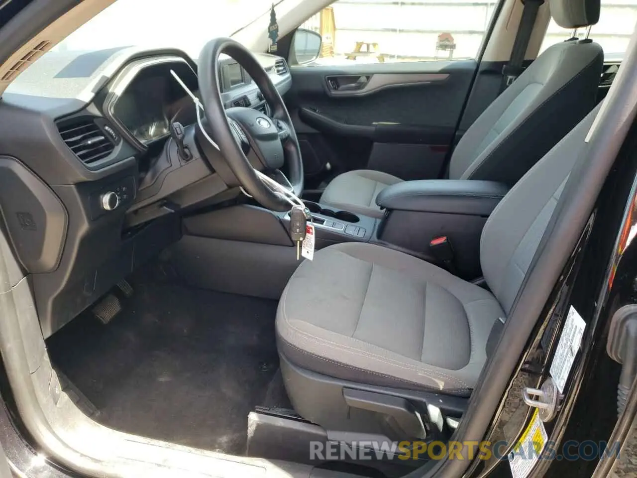 7 Photograph of a damaged car 1FMCU9F65LUB11704 FORD ESCAPE 2020