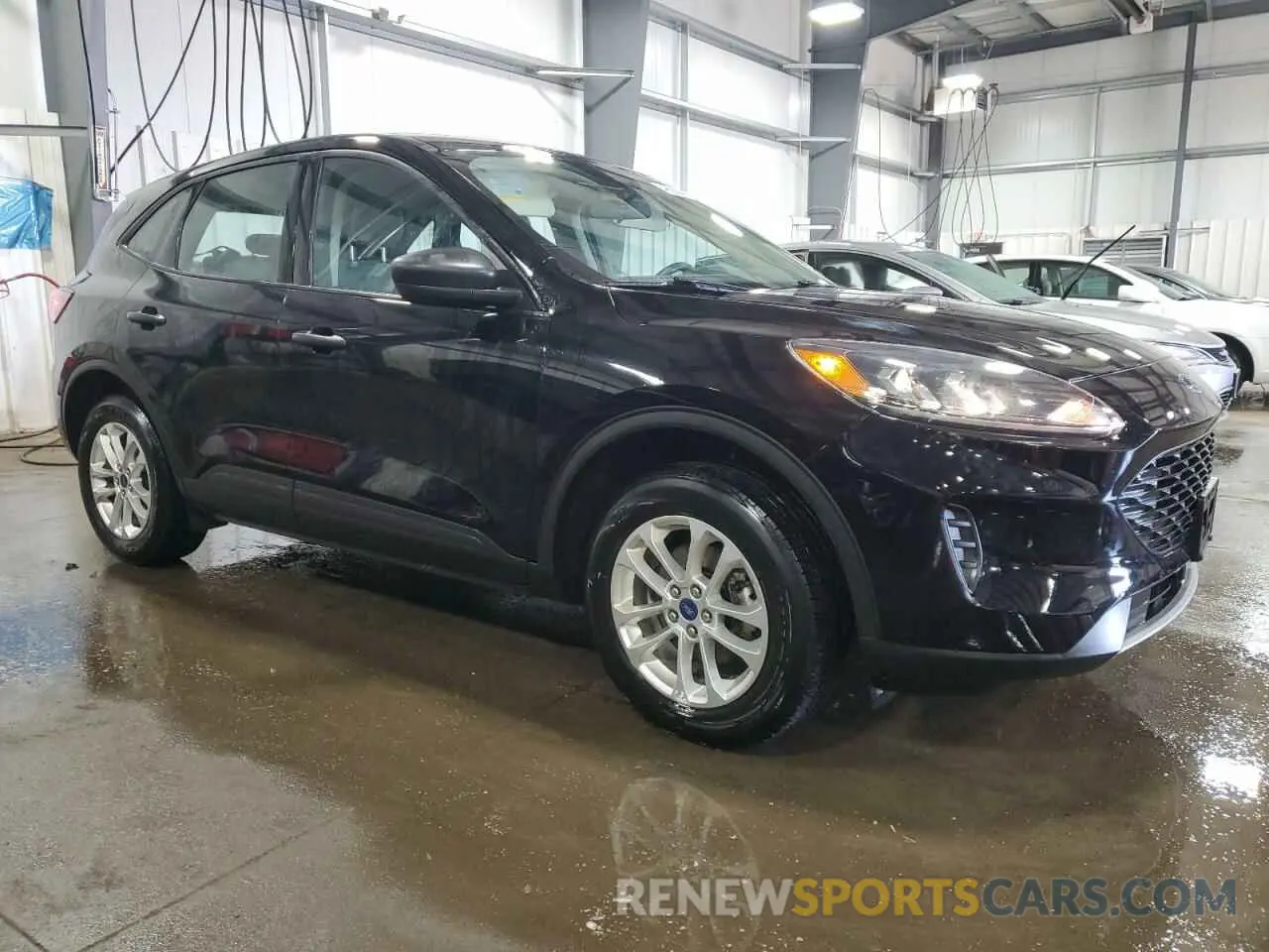 4 Photograph of a damaged car 1FMCU9F66LUB69112 FORD ESCAPE 2020