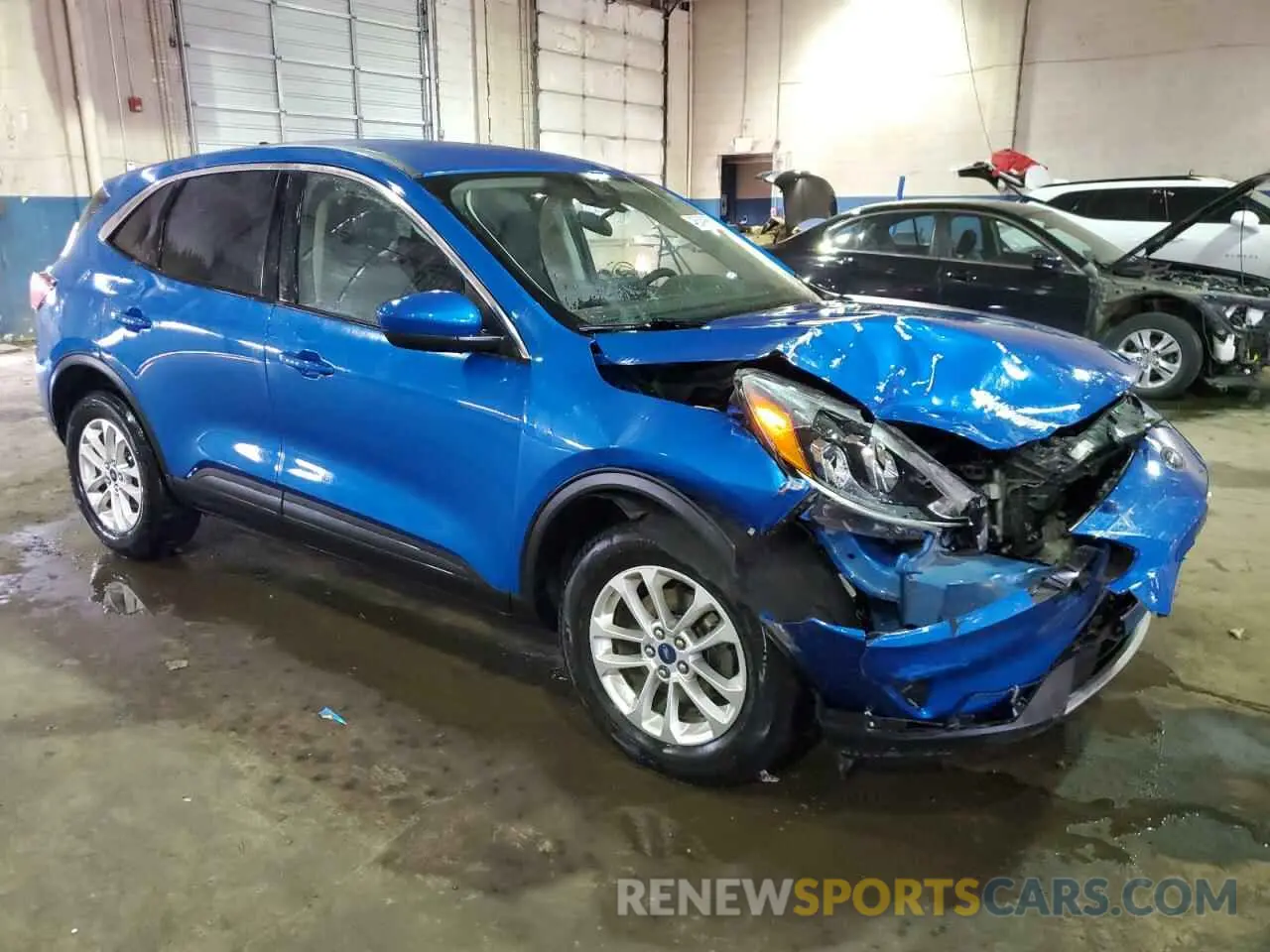 4 Photograph of a damaged car 1FMCU9G60LUA73748 FORD ESCAPE 2020